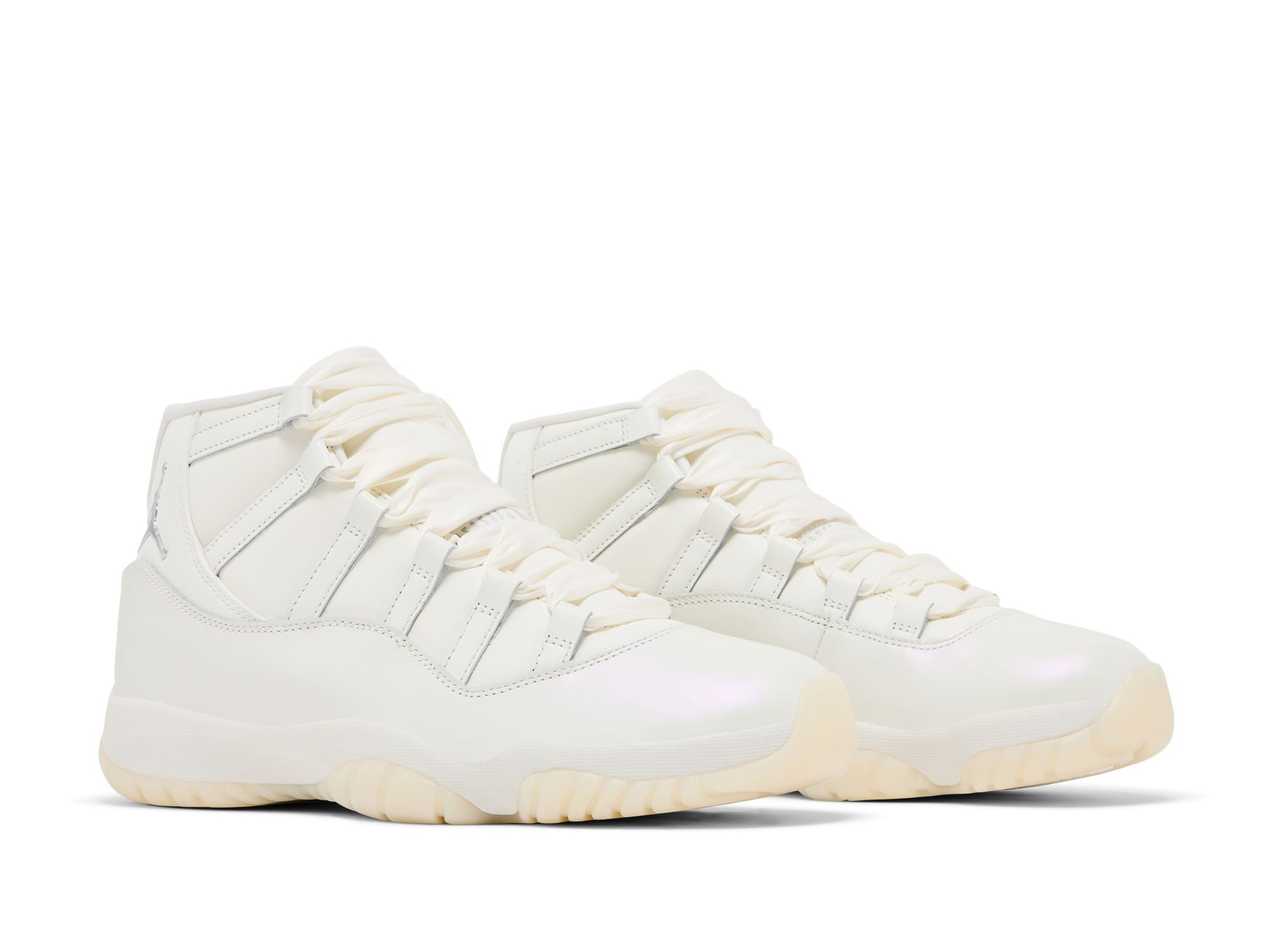 Wmns Air Jordan 11 Retro 'Pearl / Grand Finale'