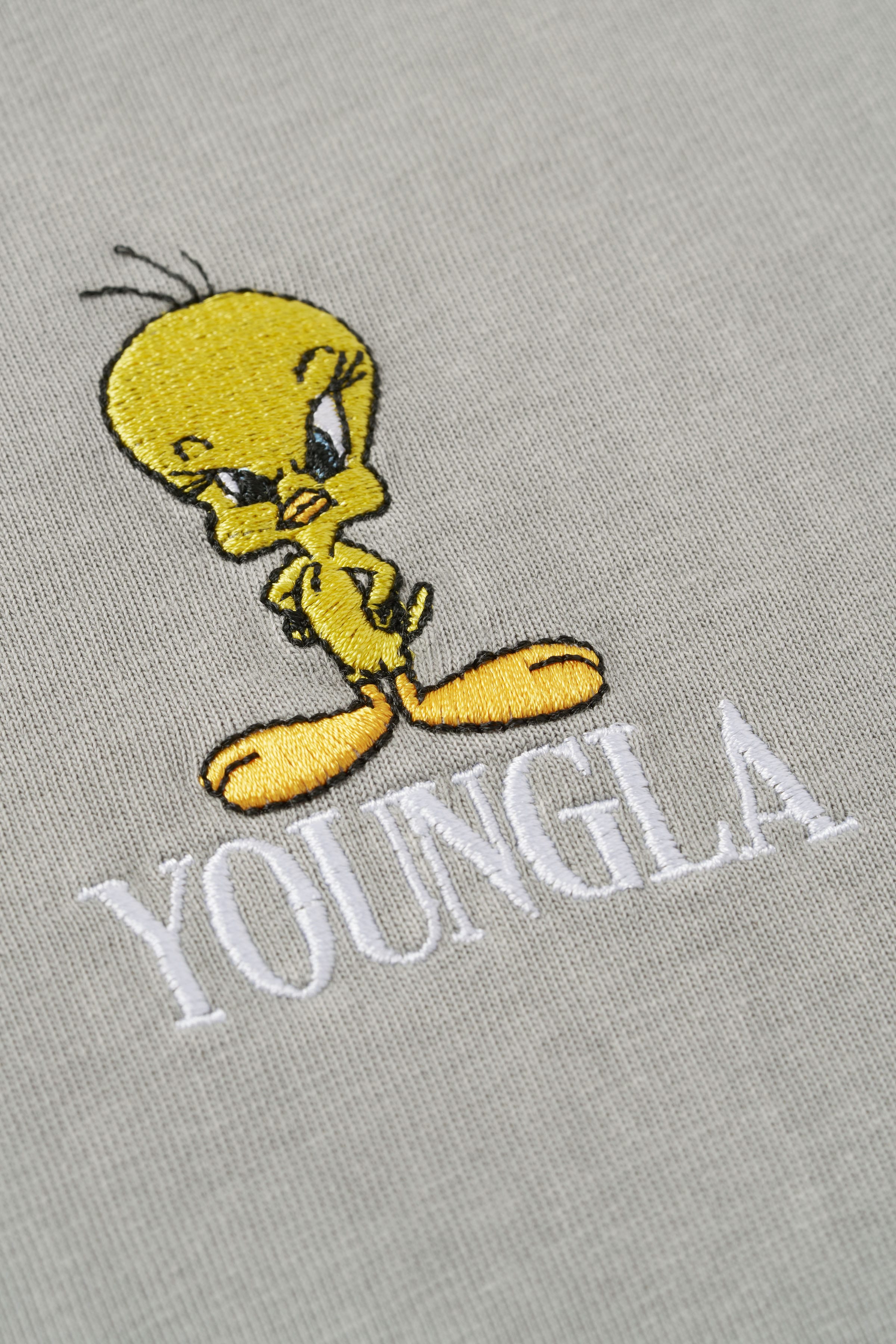 Young LA 3107 - Looney Tunes Embroidered Cut-offs 'Tweety C'