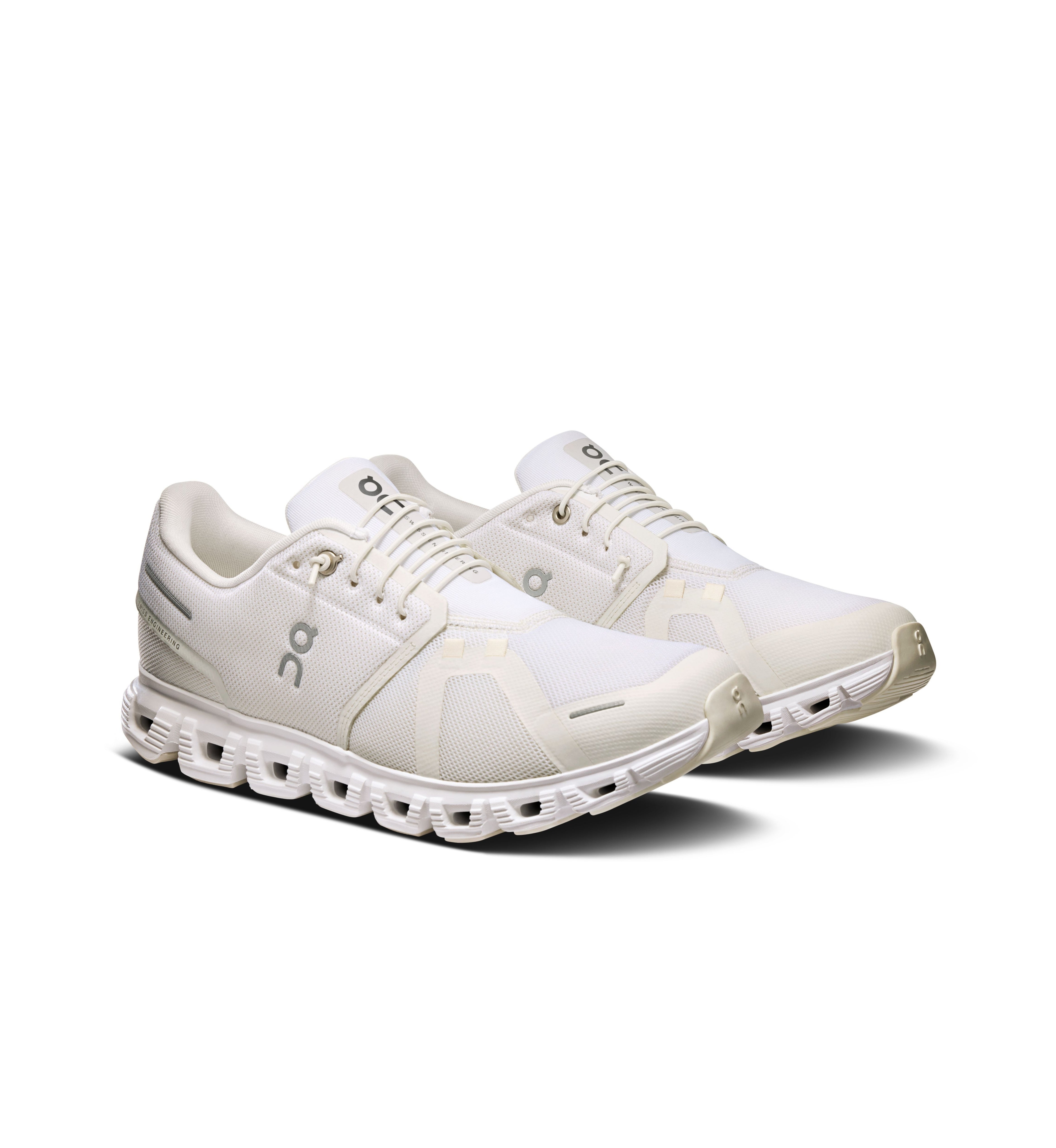 ON Cloud 6 'White White'