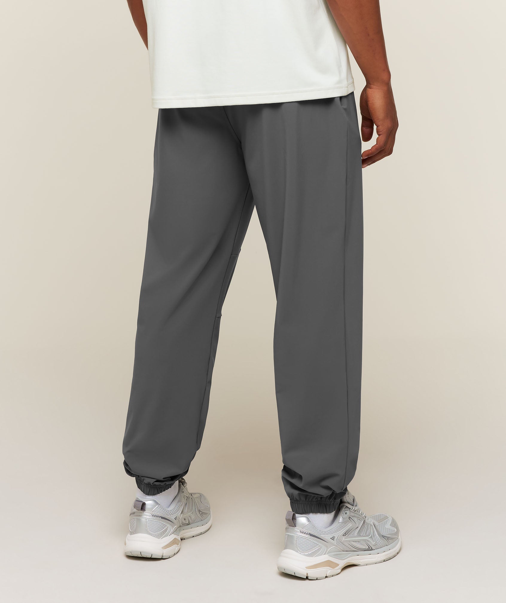 Gymshark Campus Crest Cuffed Pants 'Dark Grey'