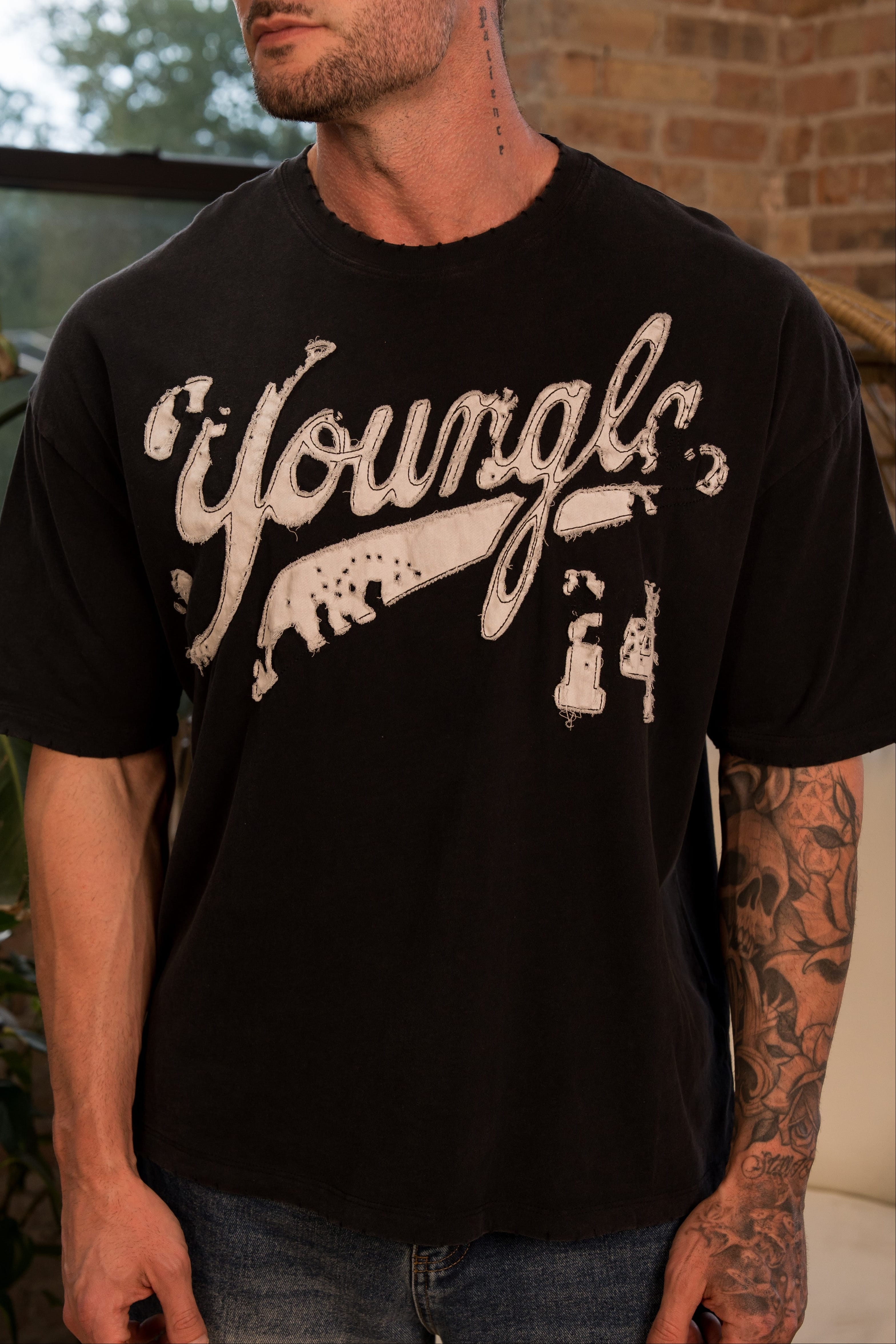 Young La 4182 - Distressed Script Tees 'Black Wash'
