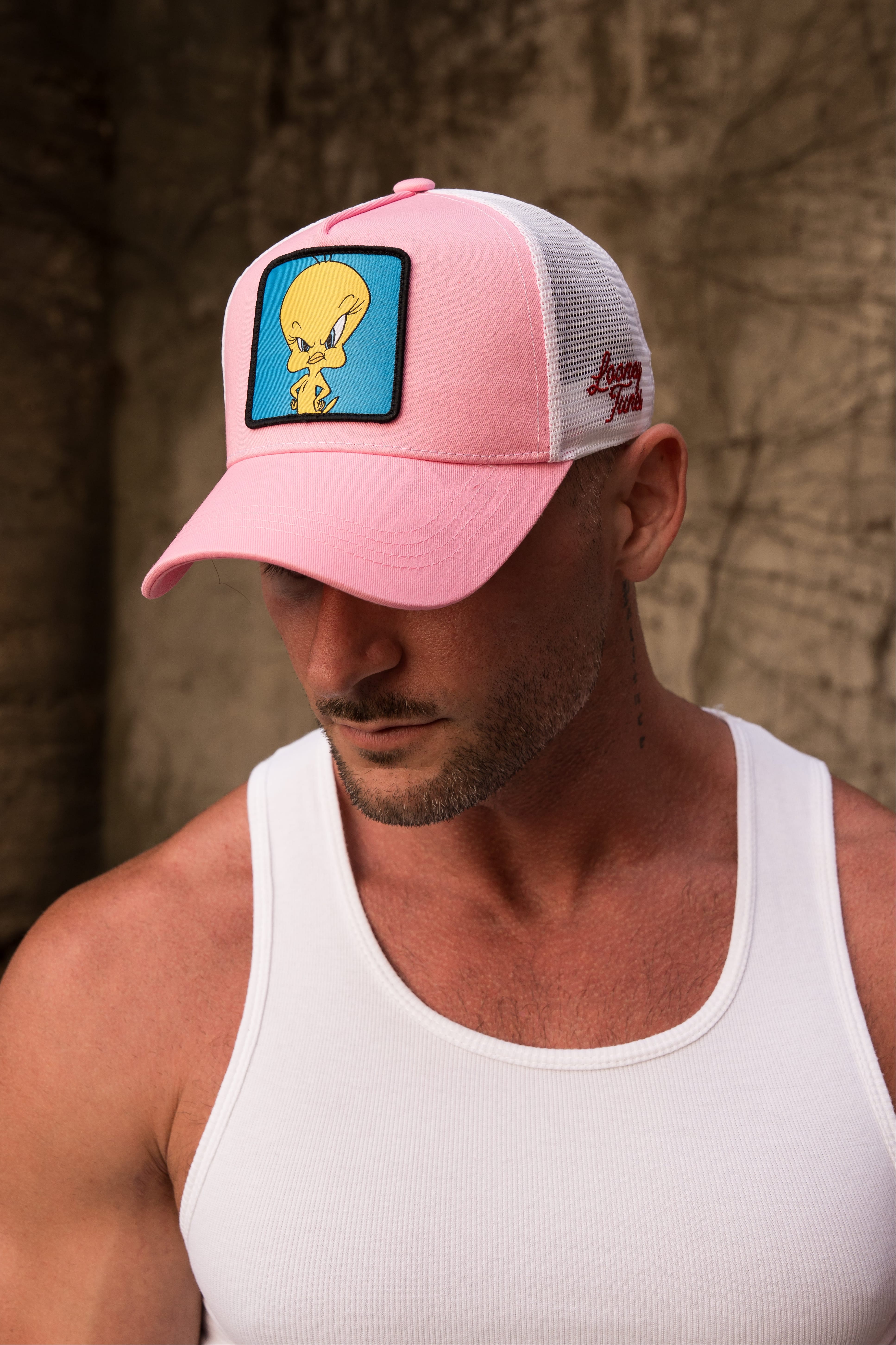YoungLA 9135 - Looney Tunes Patch Trucker Hats 'Tweety H'