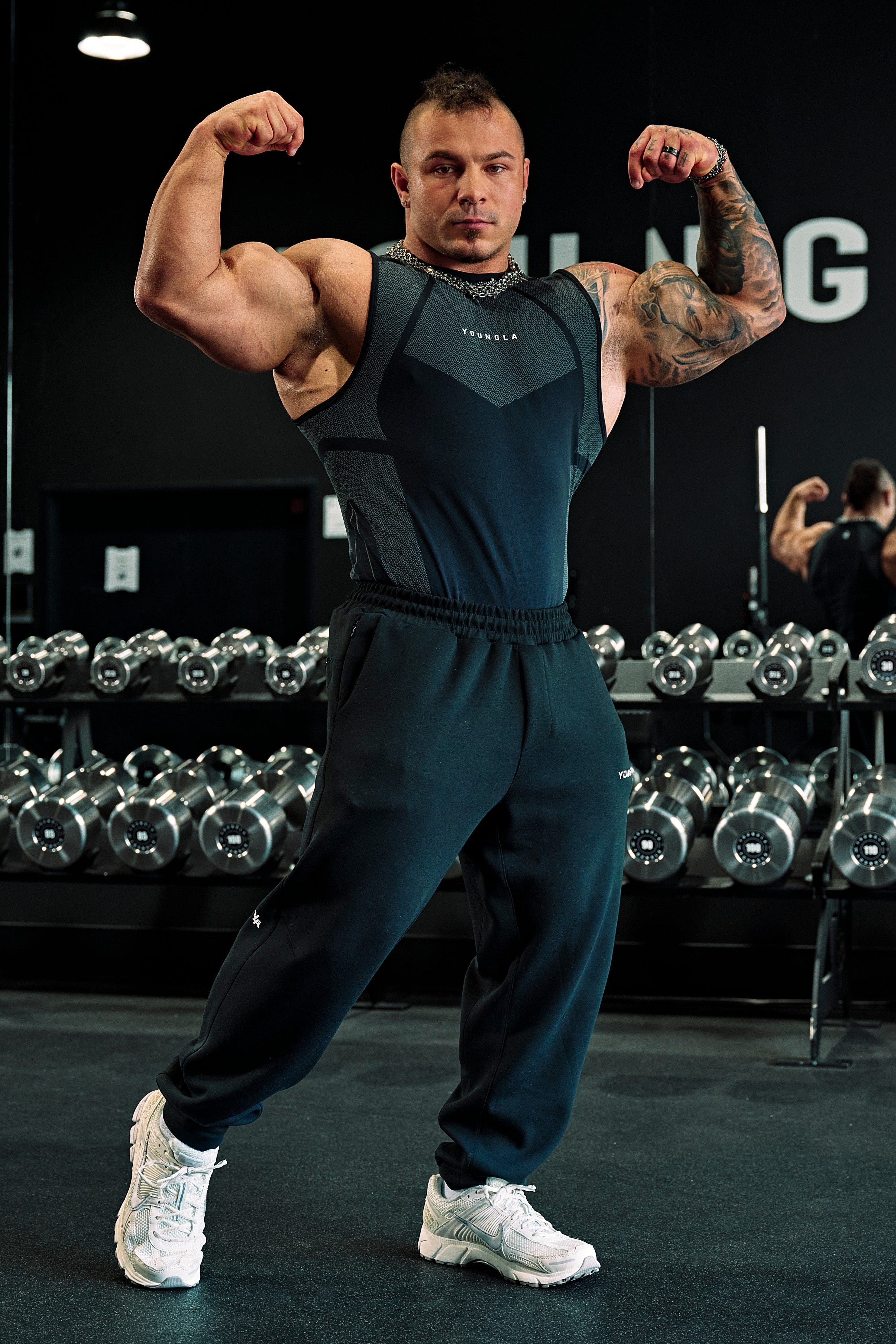 YoungLA 3052 - Apex Compression Cut-Offs 'Black'