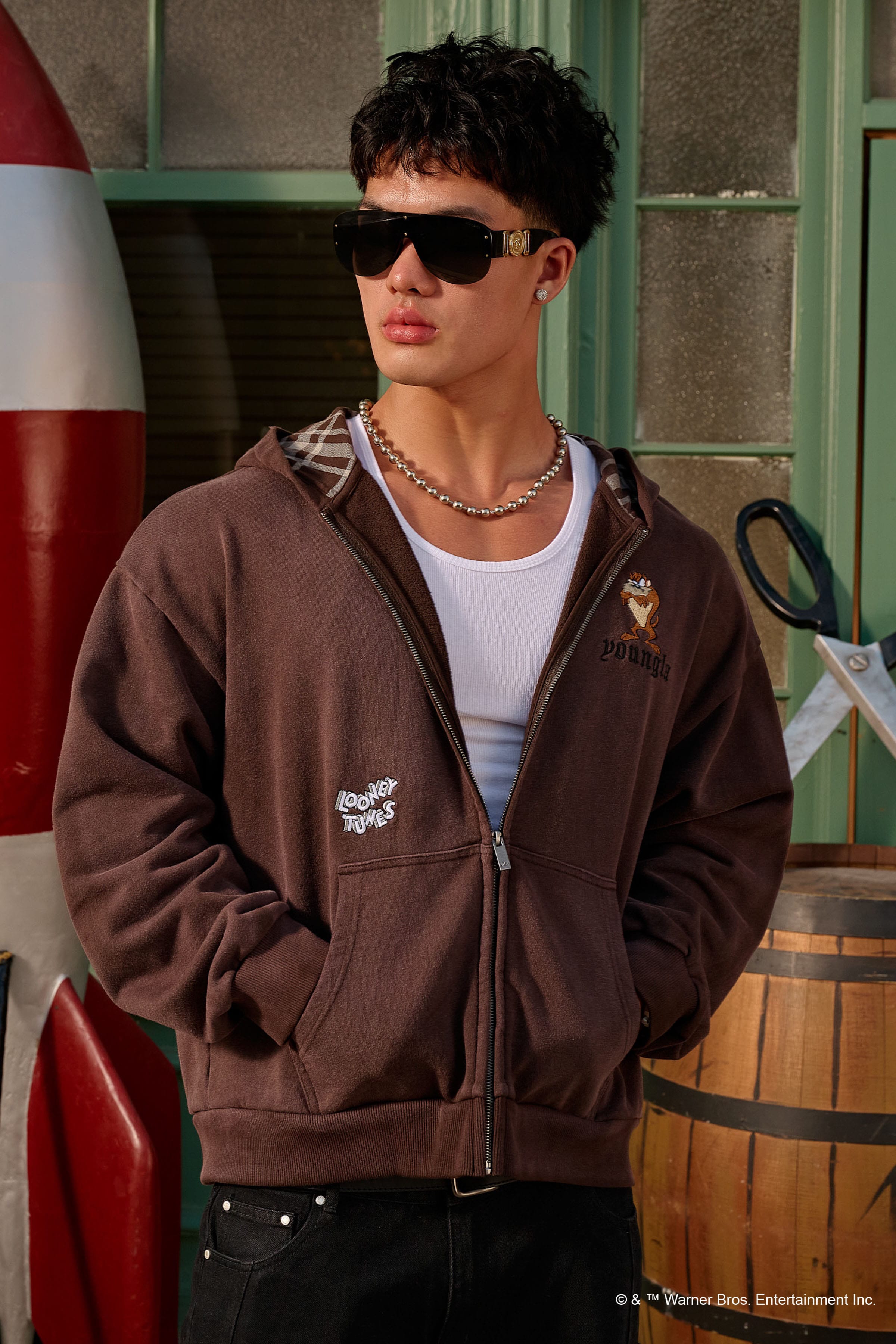 Young La 5257 - Looney Tunes Plaid Zip-Ups 'Brown Wash'