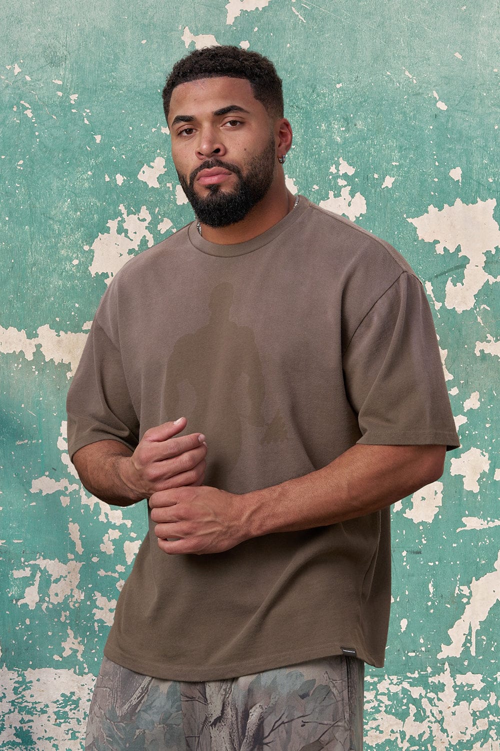 Young La 4285 - Gold's Iron Legacy Shadow Tees 'Olive Wash'