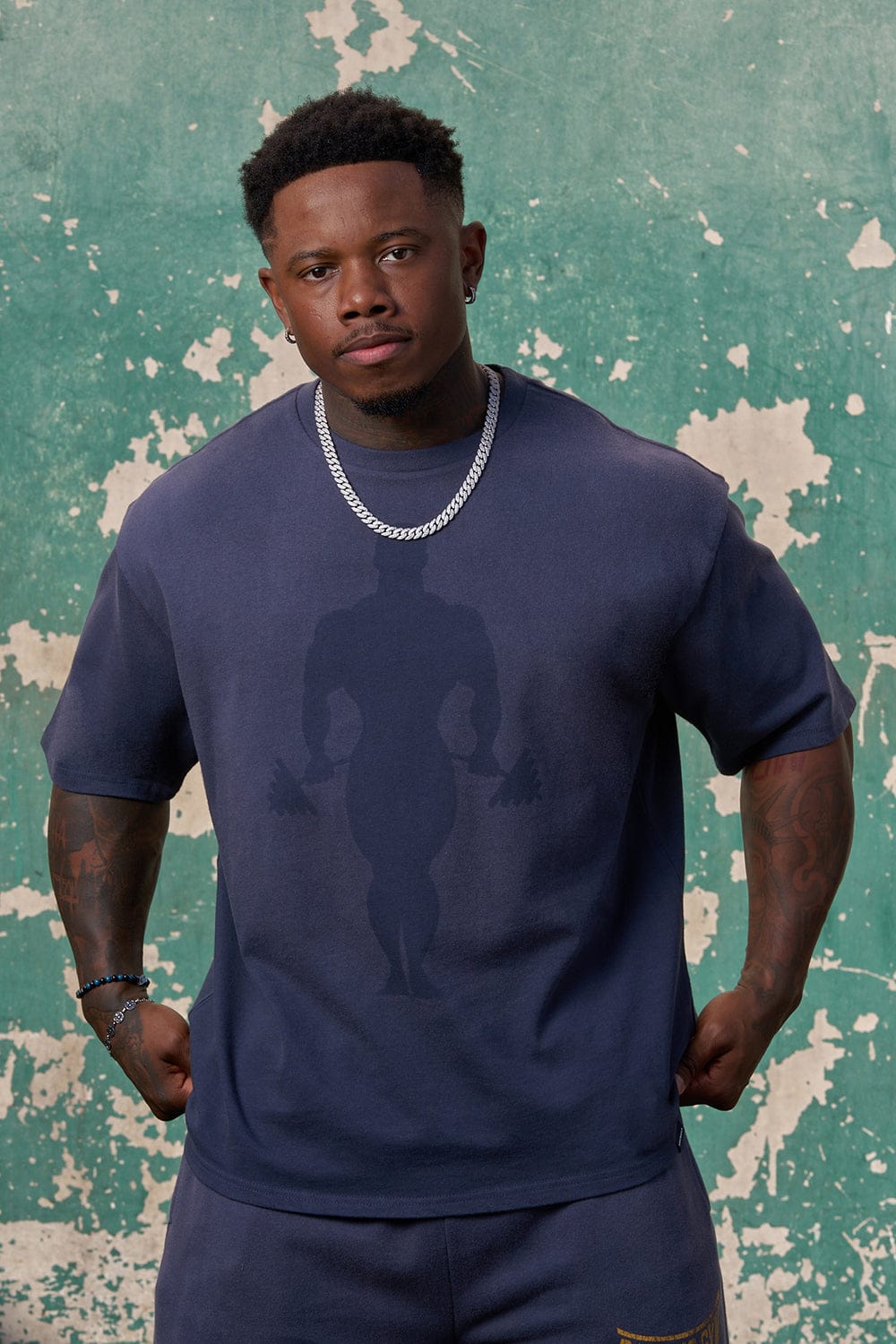 Young La 4285 - Gold's Iron Legacy Shadow Tees 'Navy Wash'