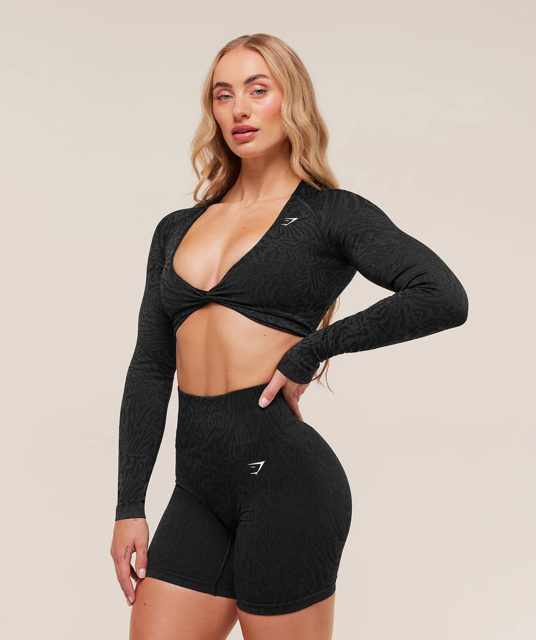Gymshark Adapt Animal Long Sleeve Crop Top - Black/Asphalt Grey