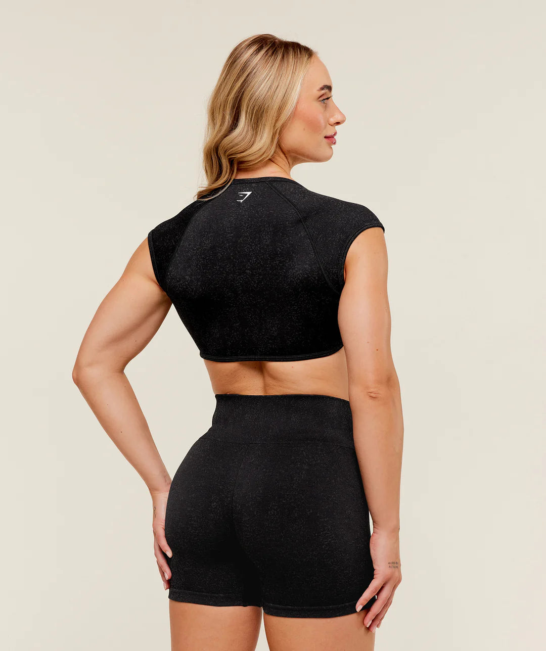 Gymshark Adapt Fleck x Whitney Short Sleeve Crop Top - Black