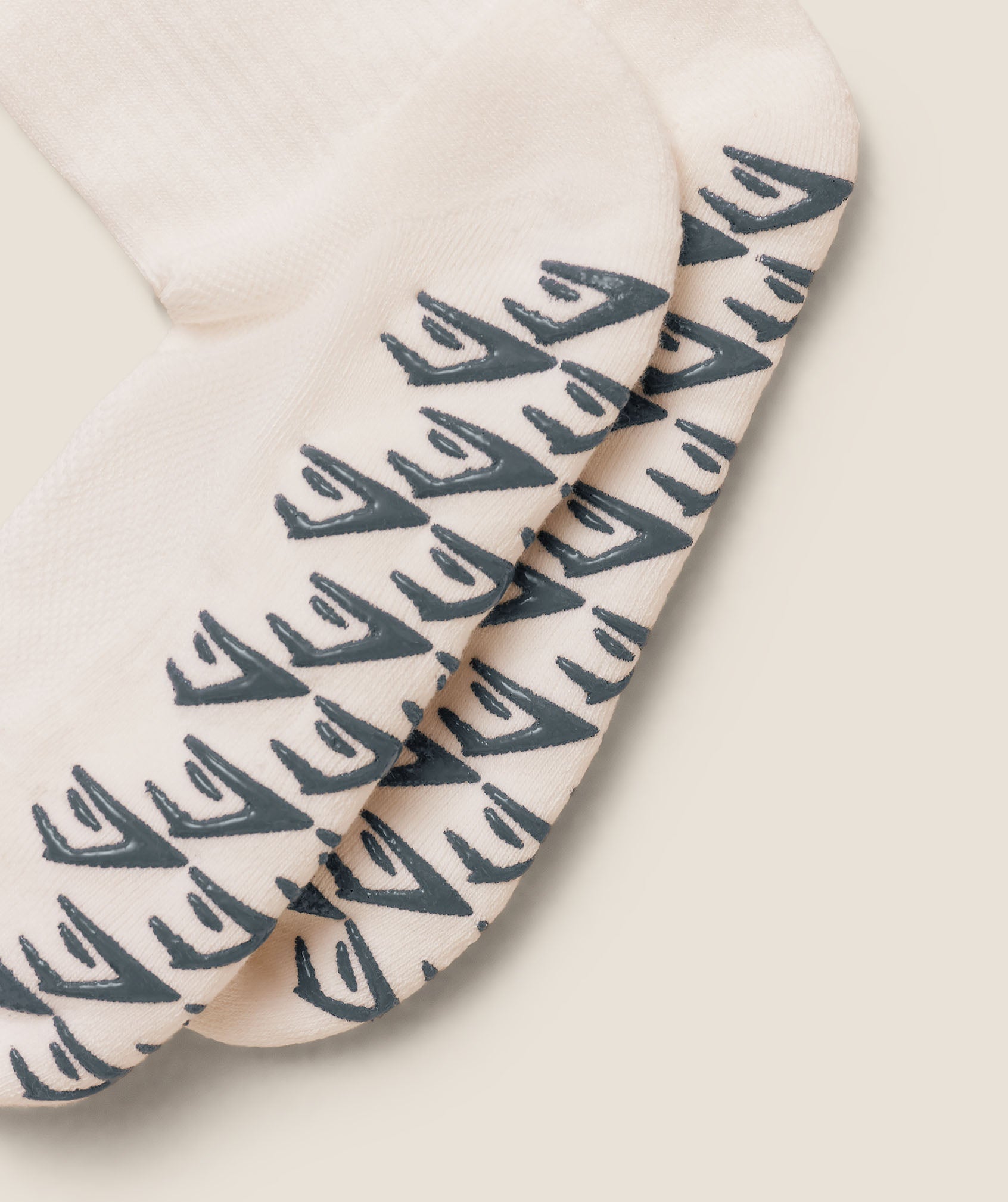 Gymshark Frill Pilates Midi Sock 'Soft White Iron Blue'