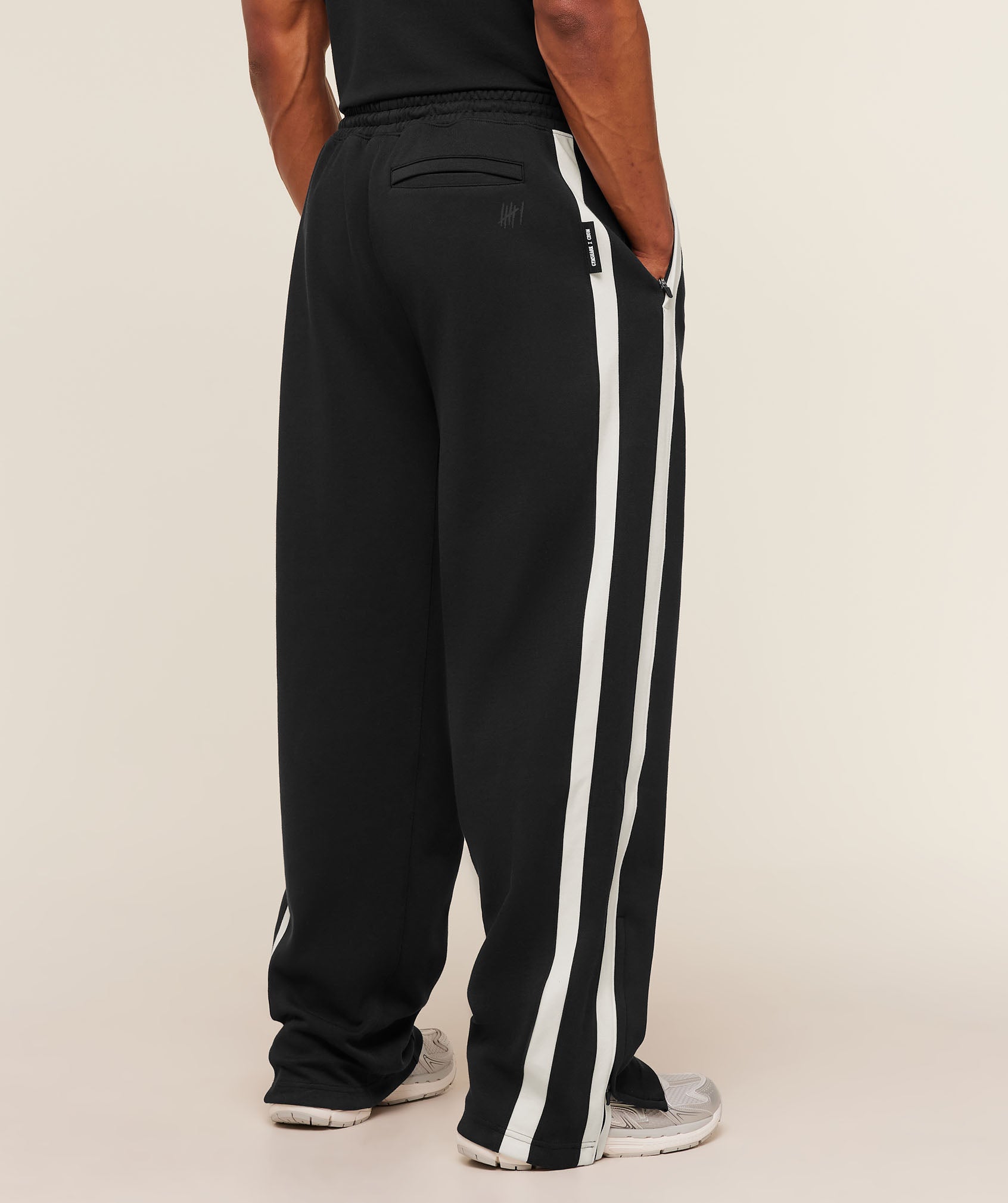 Gymshark x CBUM Straight Leg Jogger 'Black'