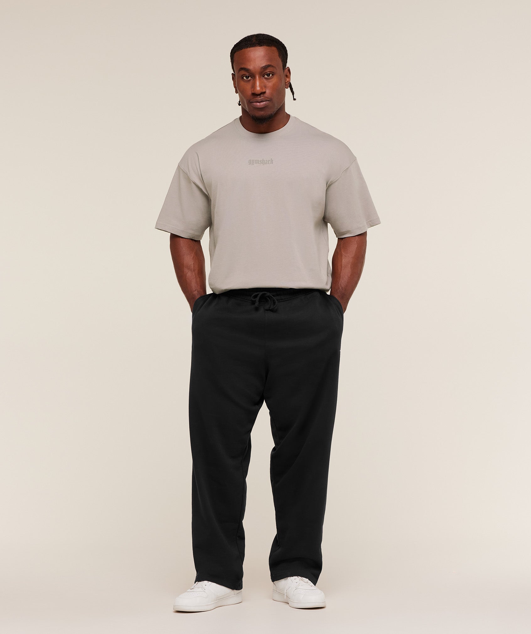 Gymshark Olde English T-Shirt 'Mushroom Grey'
