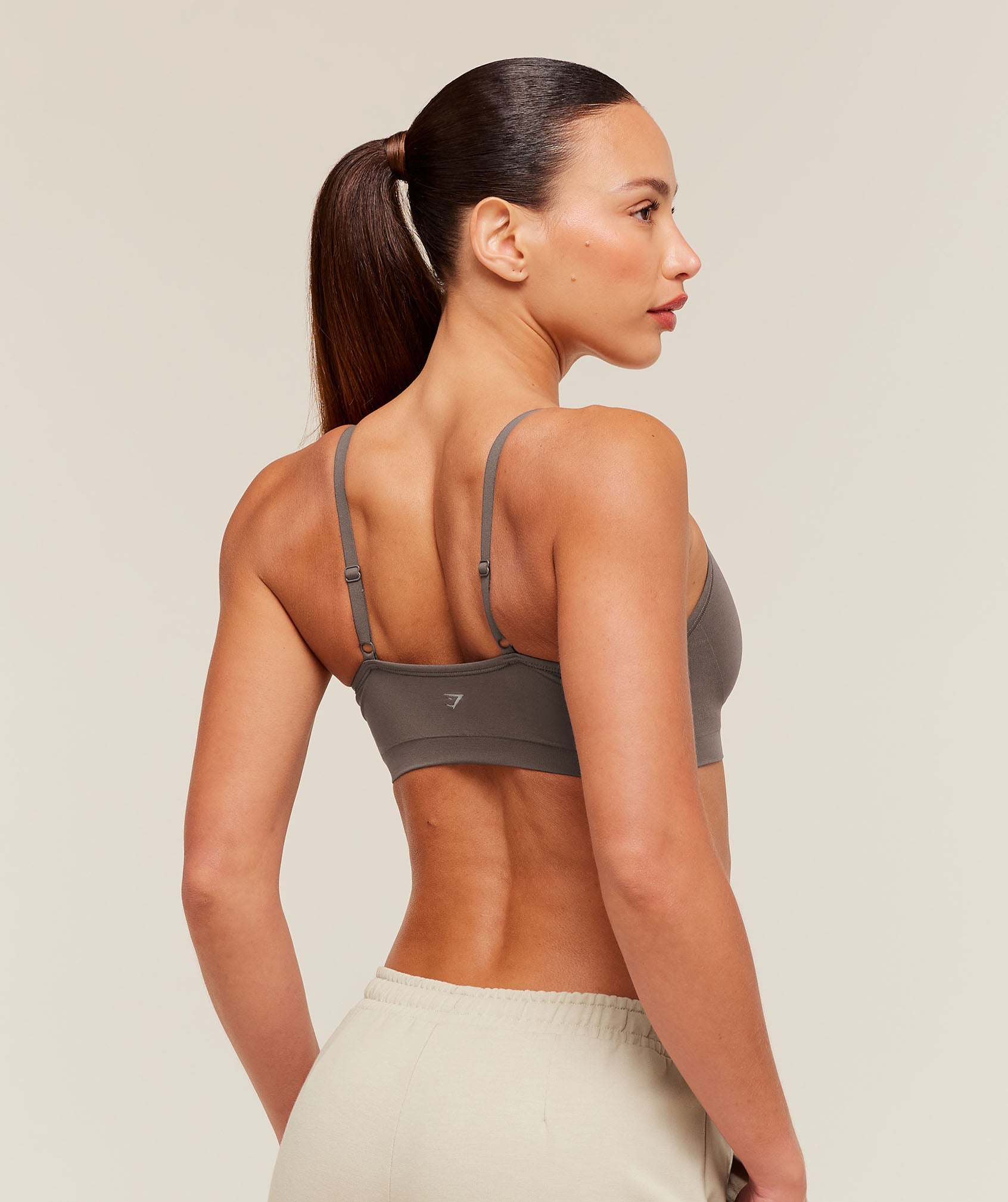 Gymshark FeatherForm V-Neck Bralette 'Cool Brown'
