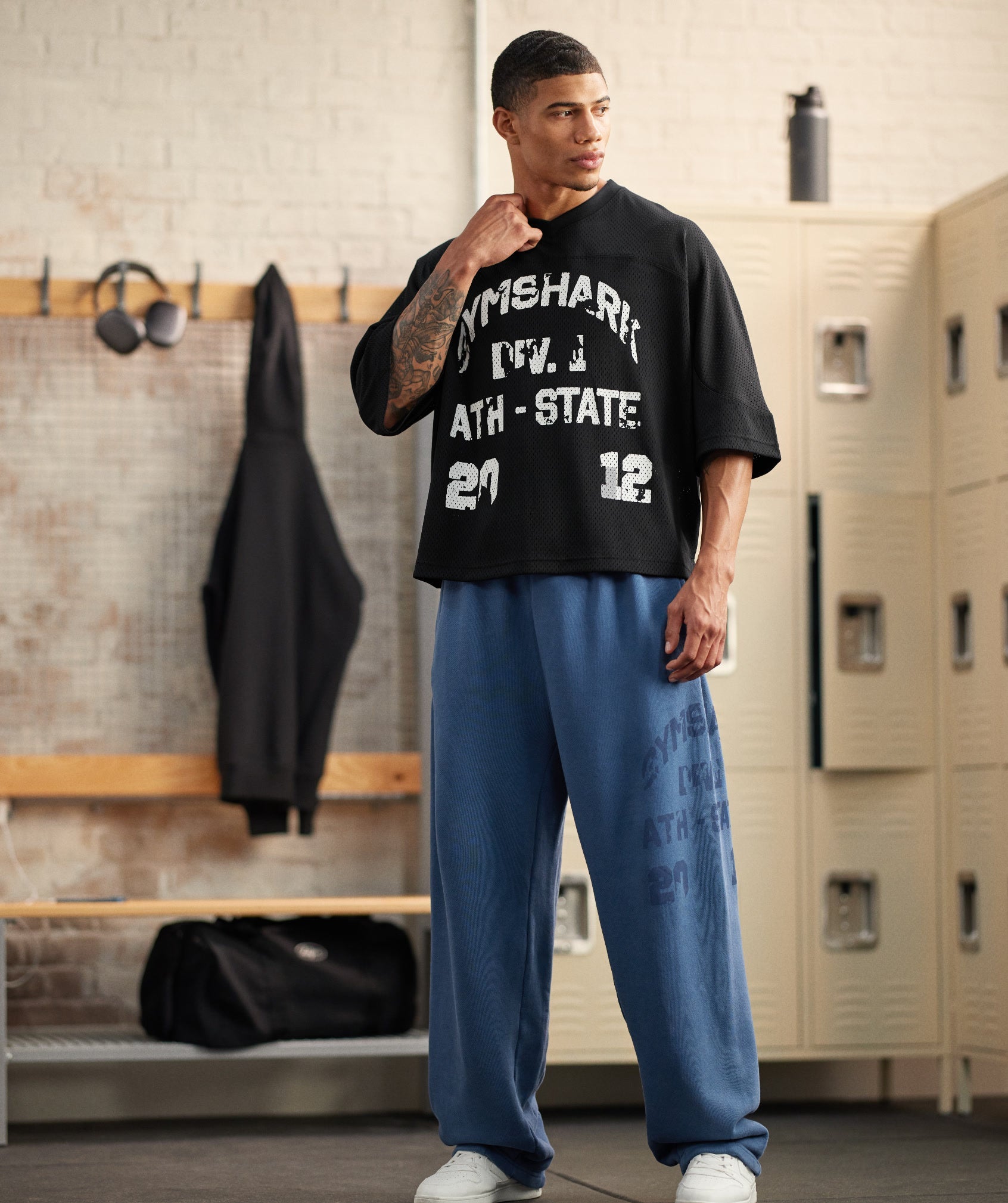 Gymshark Graphic Mesh Oversized T-Shirt 'Black'