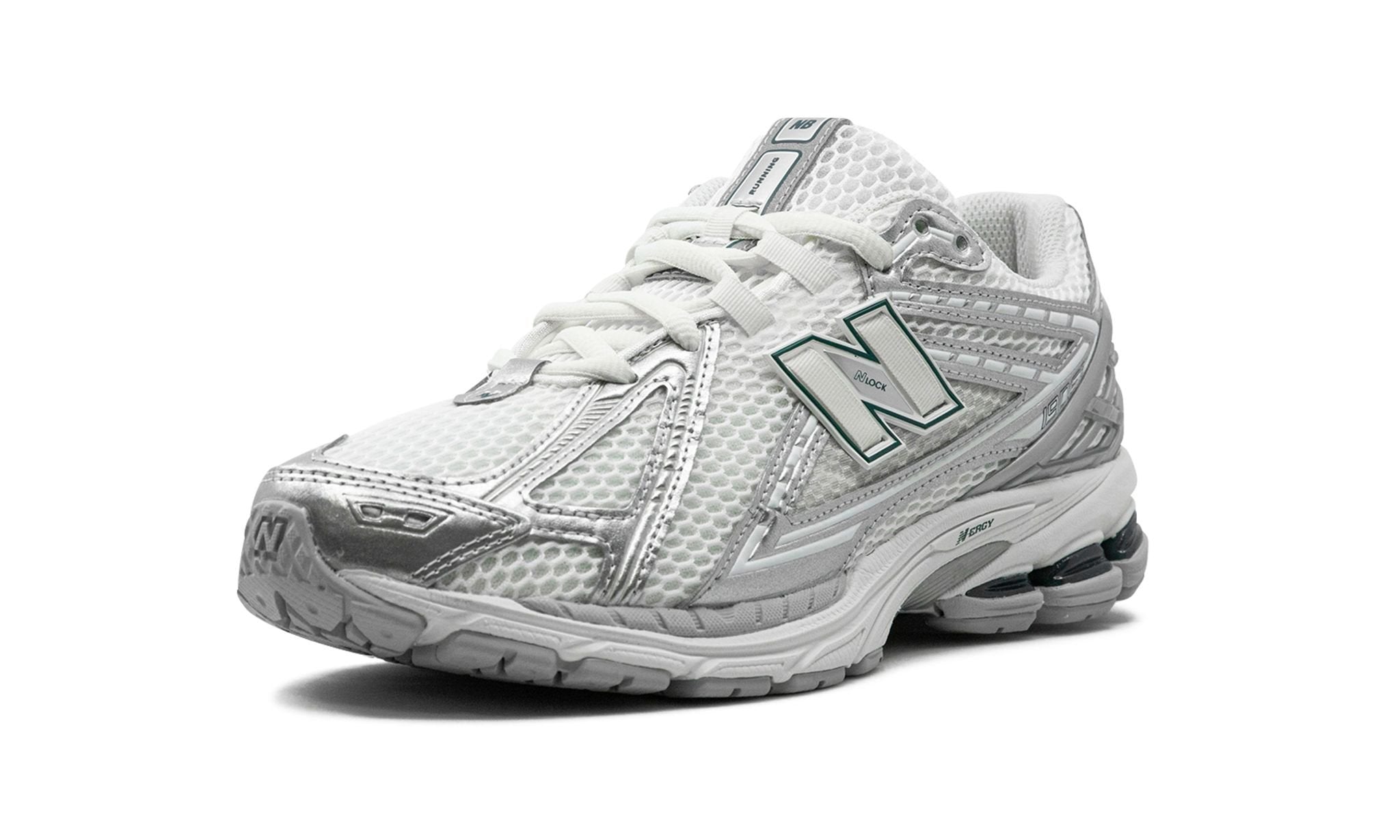 1906R 'Silver Metallic Cream'