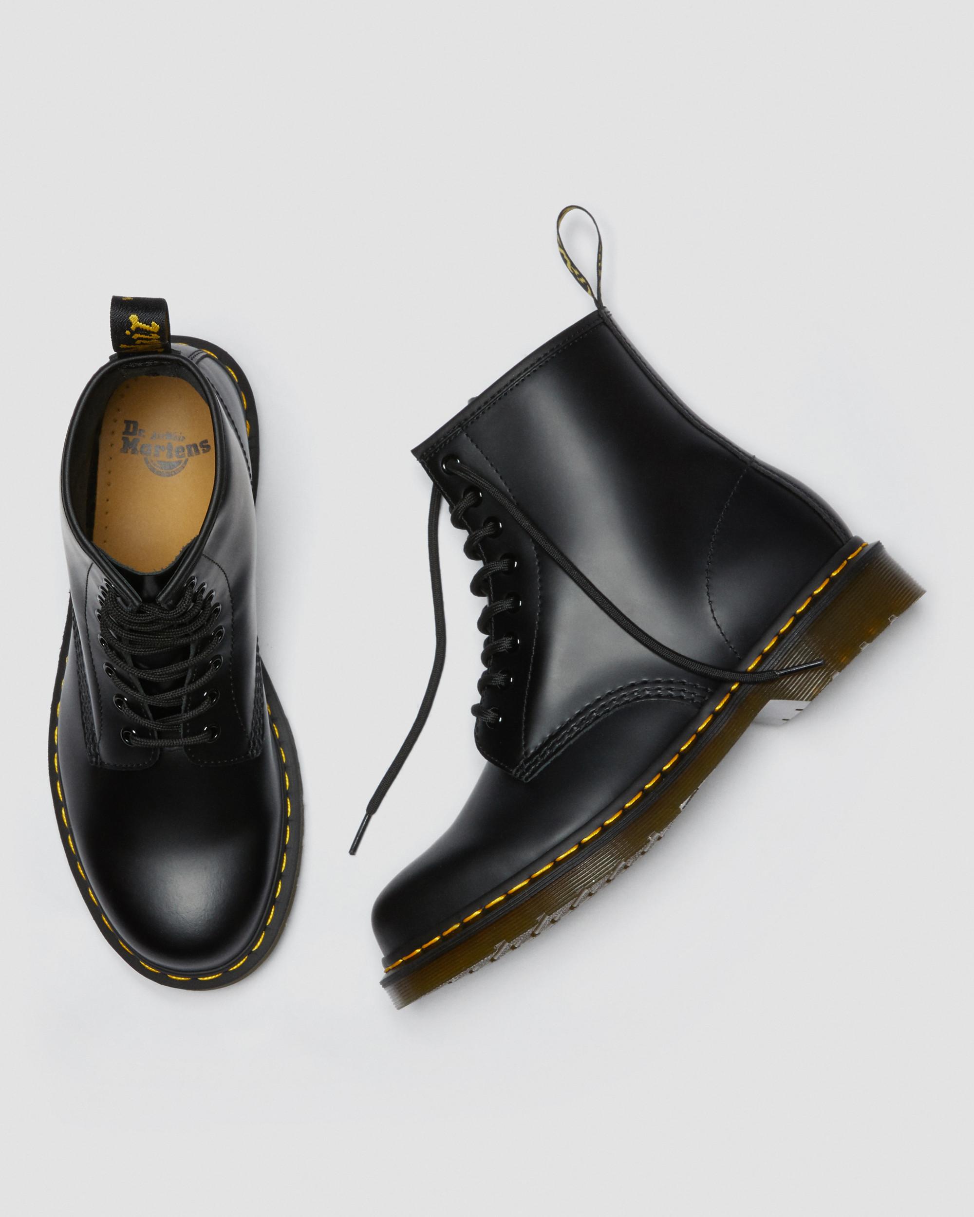 Dr. Martens 1460 Smooth Leather Lace Up Boots 'Black Smooth Leather'
