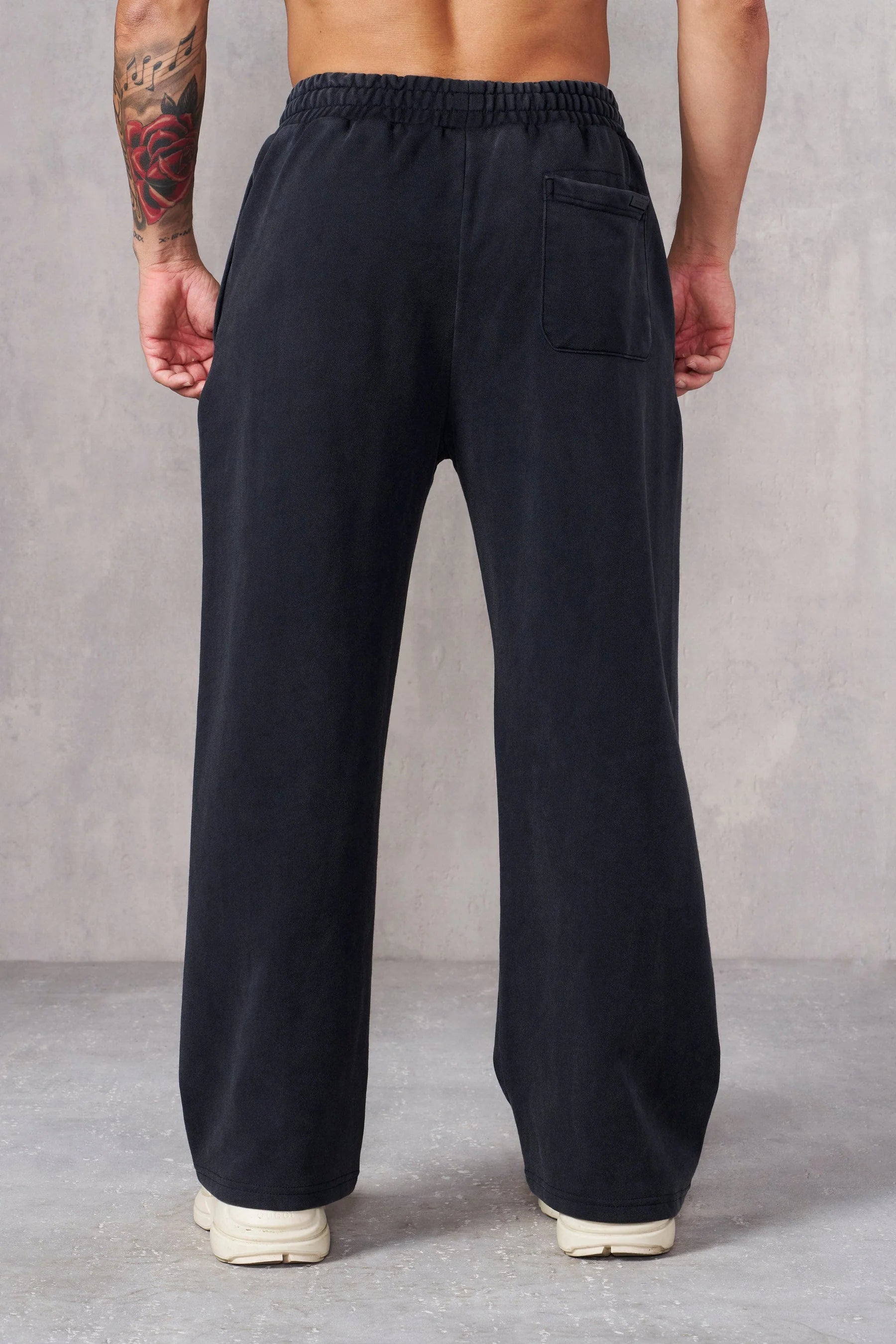 Young La 2111 - Classic Baggy Sweats 'Black Wash'