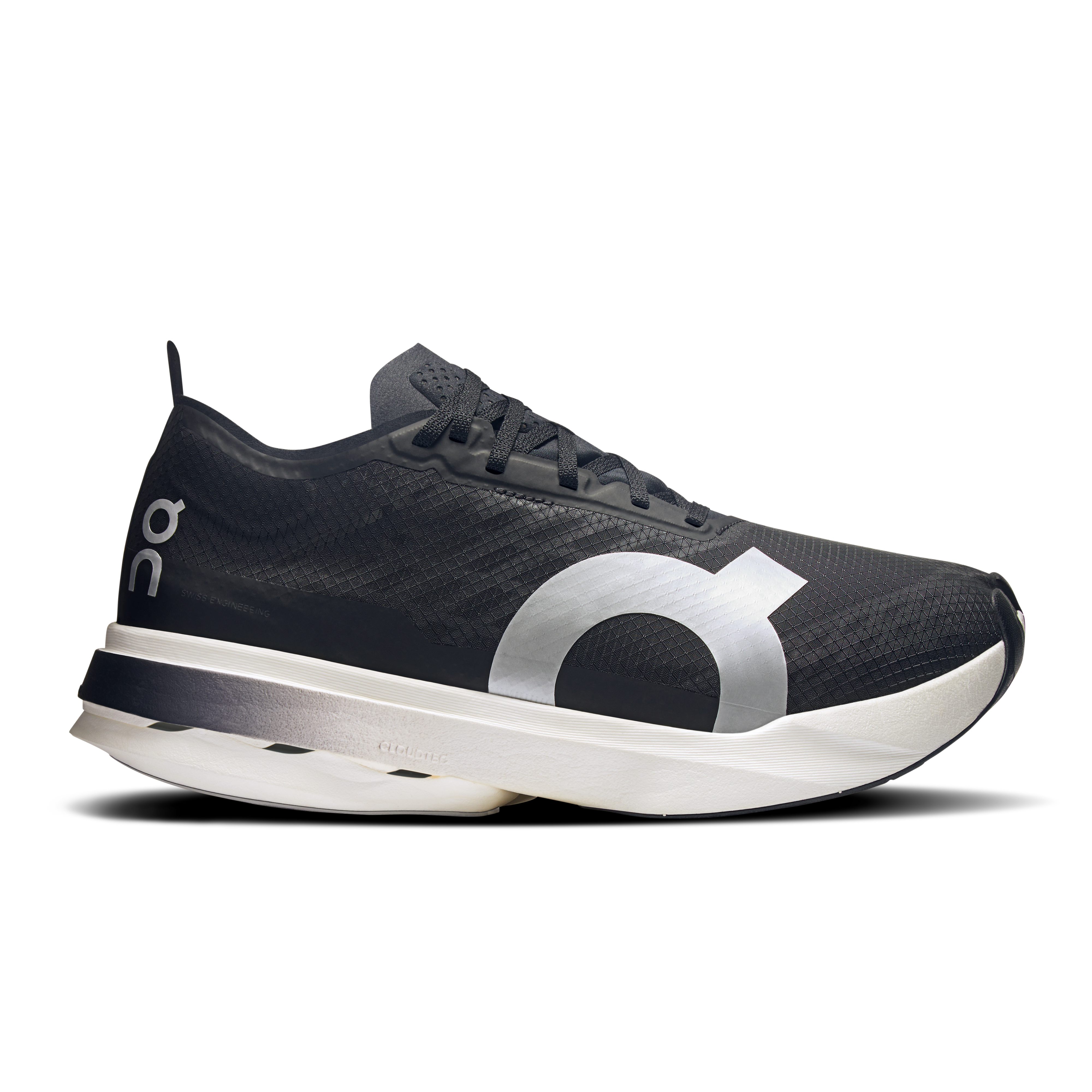Cloudboom Strike W Black | White