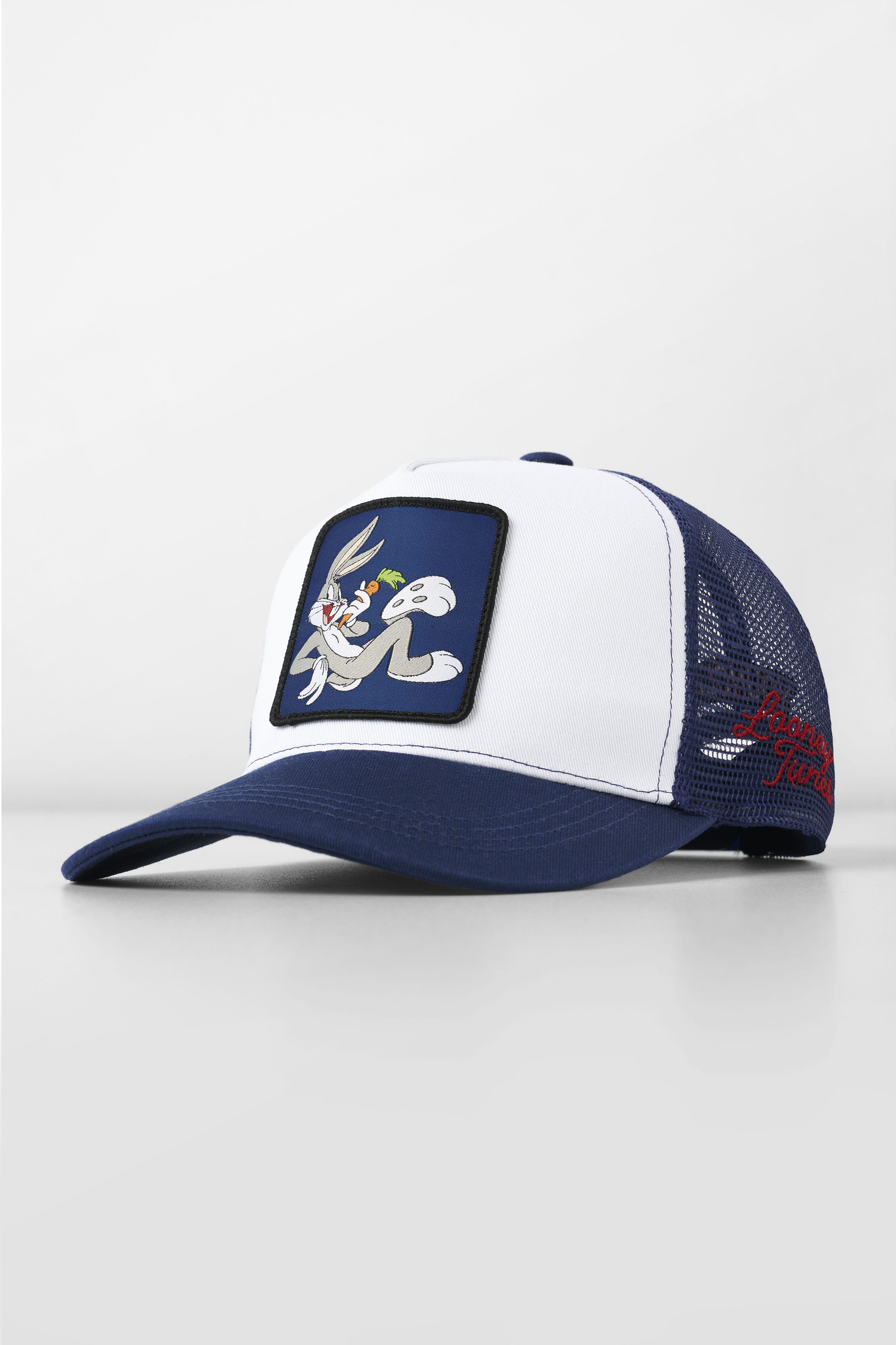 YoungLA 9135 - Looney Tunes Patch Trucker Hats 'Bugs H'