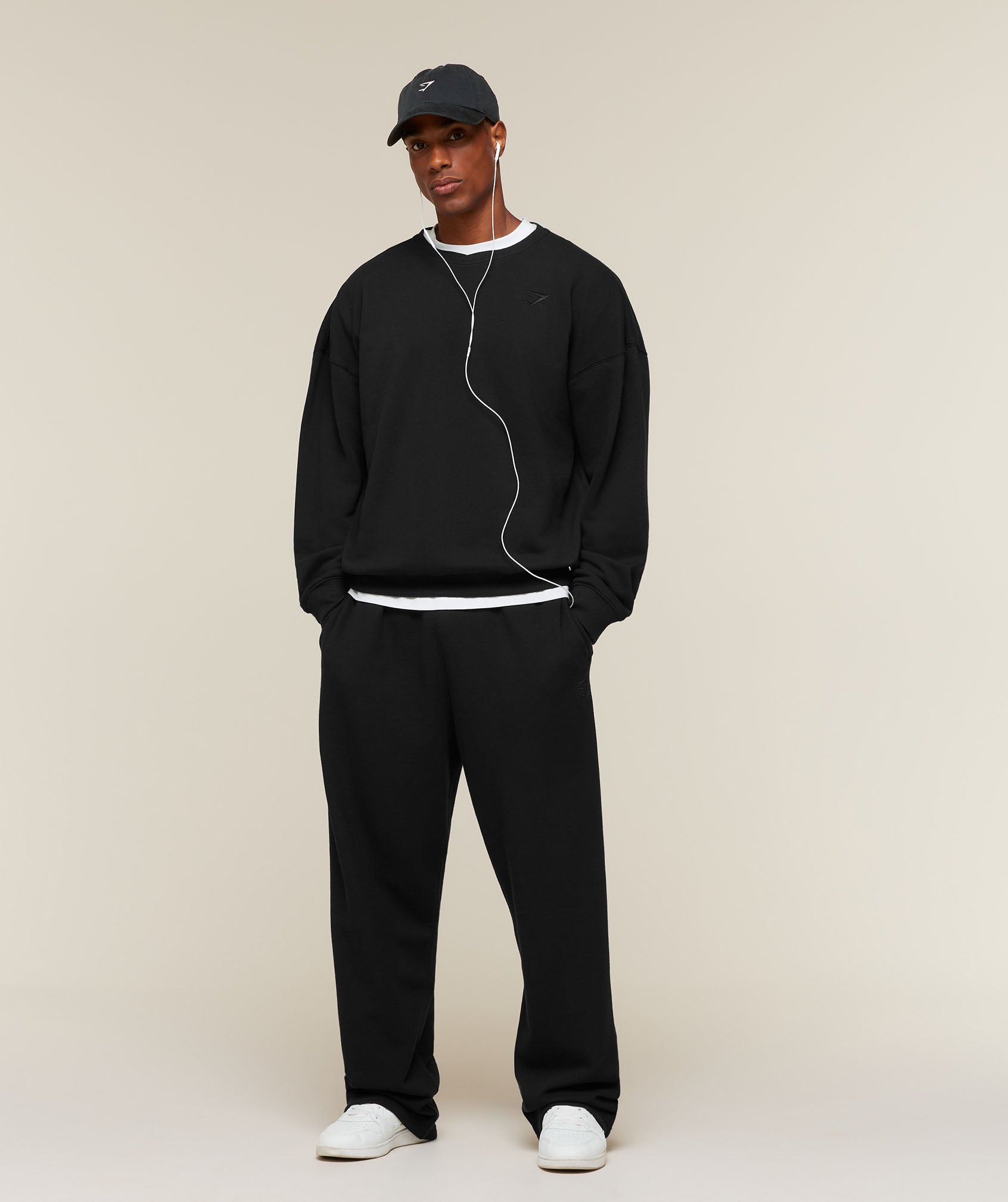 Gymshark Campus Crest Sweatshirt 'Black'