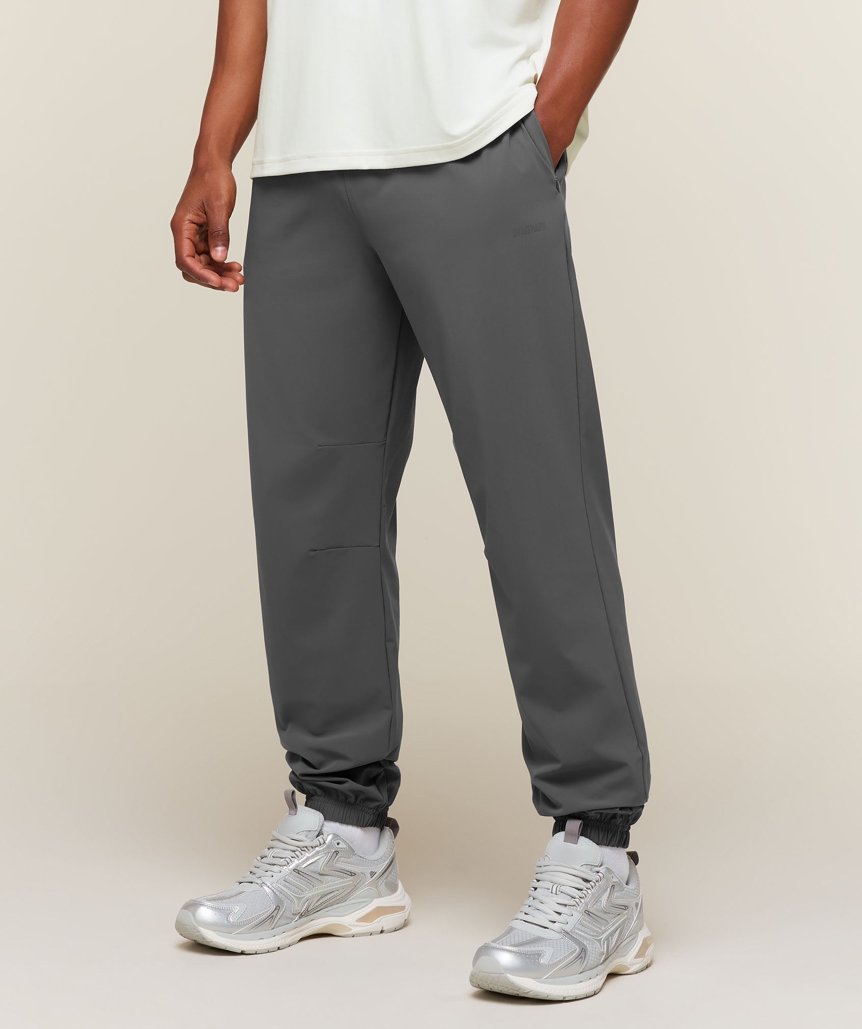 Gymshark Campus Crest Cuffed Pants 'Dark Grey'