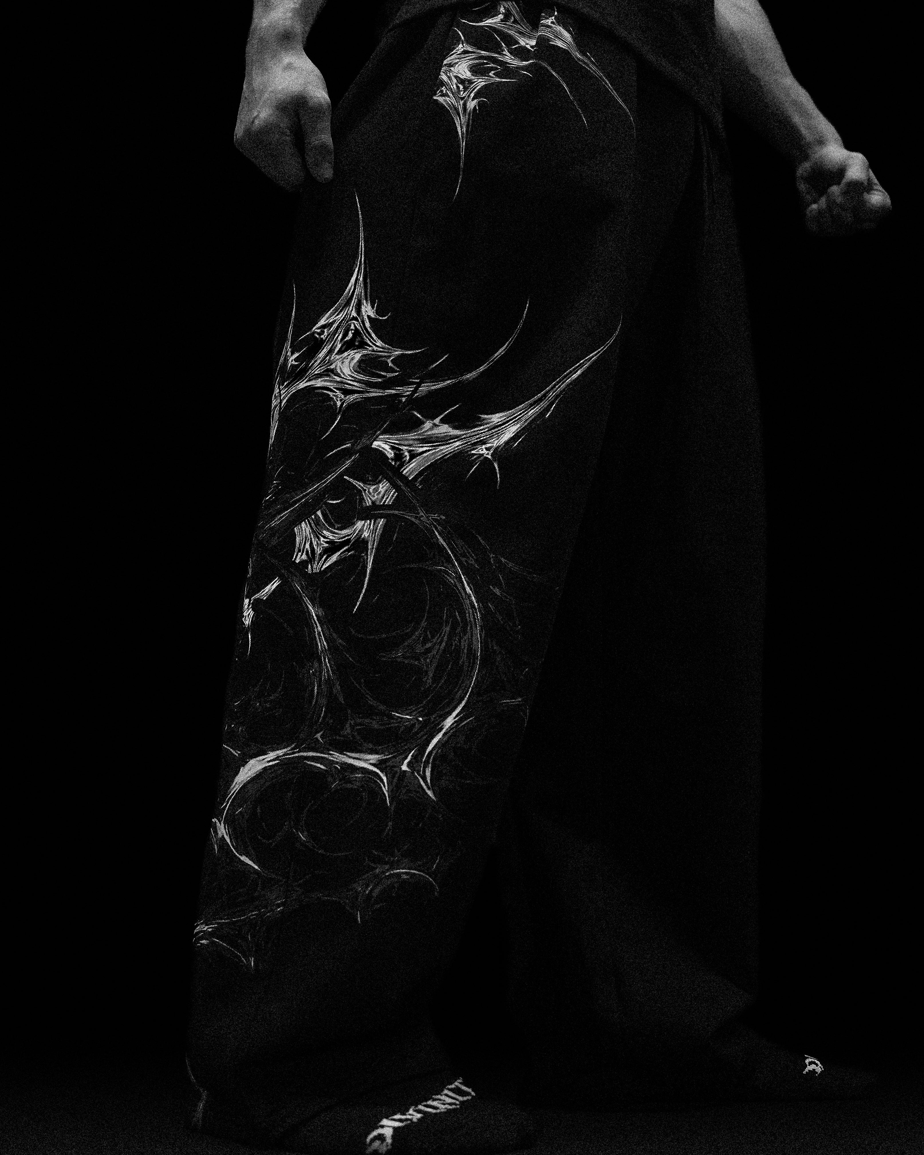 Breathe Divinity Elixir Uncuffed Banana Sweatpants [VOID BLACK]