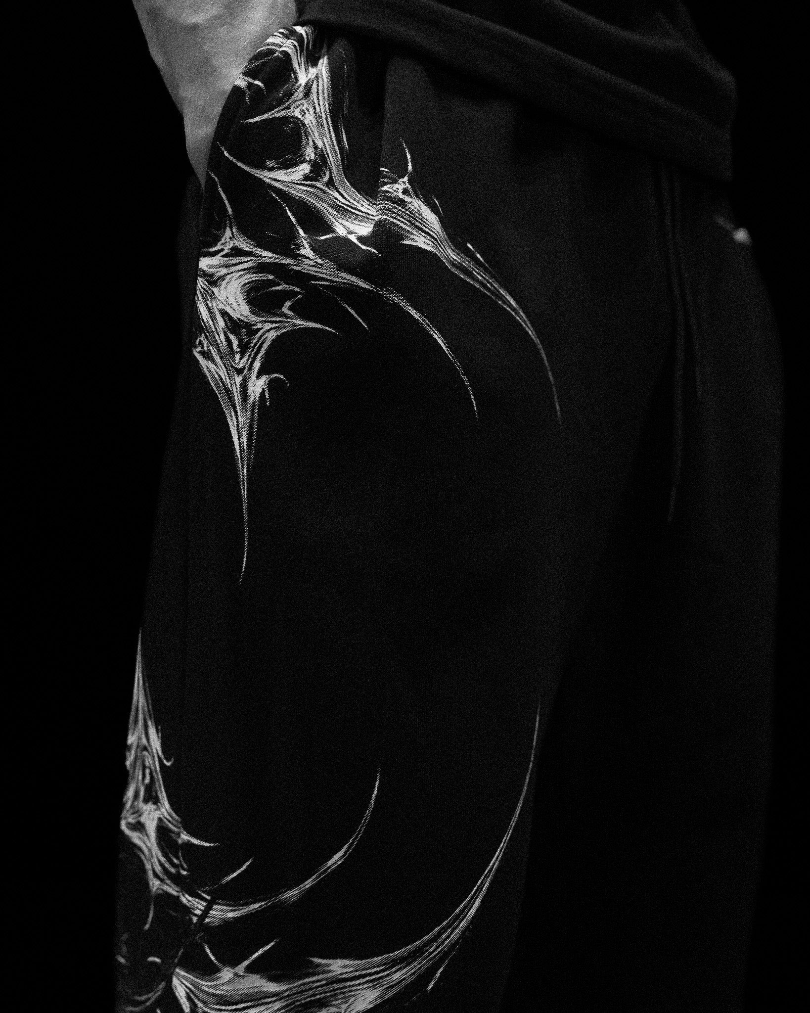 Breathe Divinity Elixir Uncuffed Banana Sweatpants [VOID BLACK]