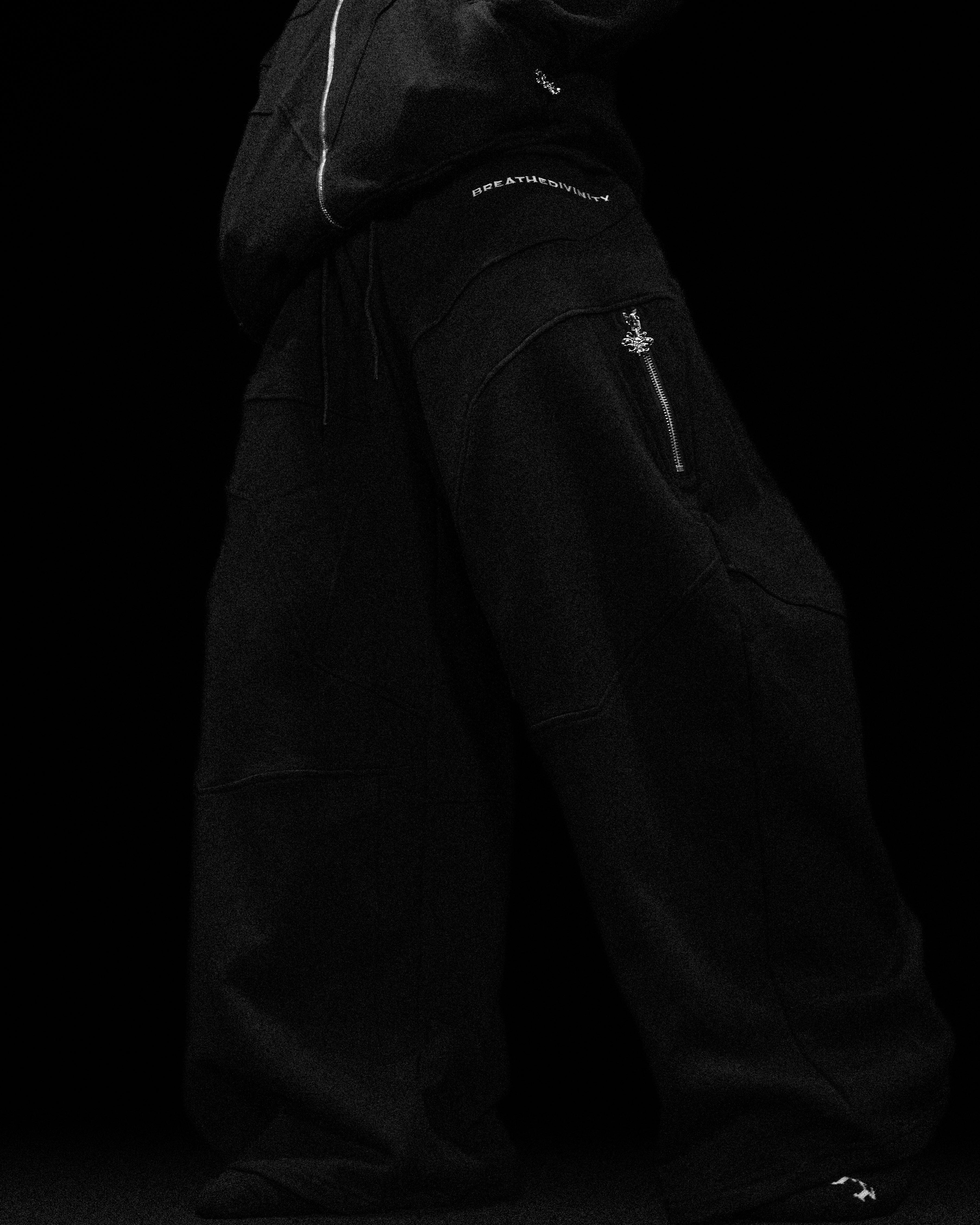 Breathe Divinity Deconstructed Oversized Cut & Sew Panel Sweatpants [VOID BLACK]