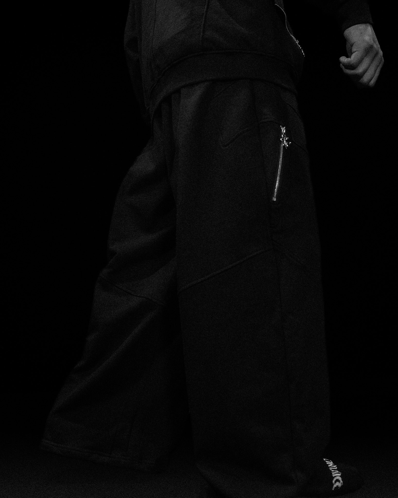 Breathe Divinity Deconstructed Oversized Cut & Sew Panel Sweatpants [VOID BLACK]