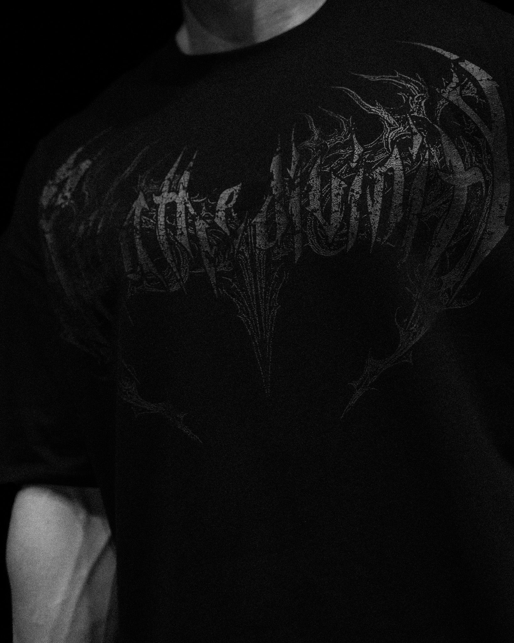 Breathe Divinity Blood Wyvern Oversized T-shirt [DARKNESS]
