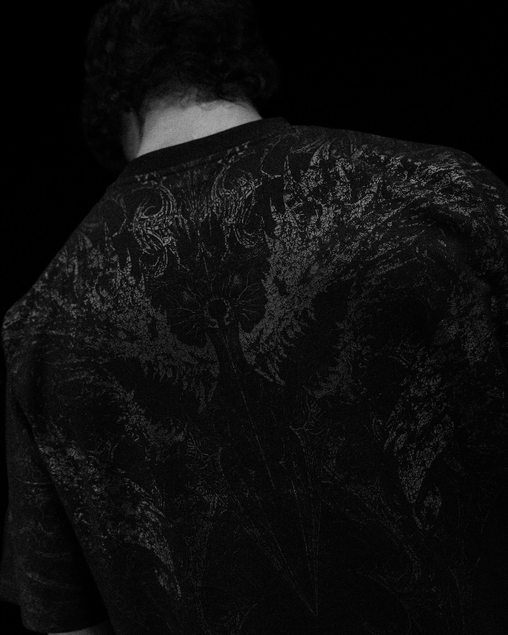 Breathe Divinity Blood Wyvern Oversized T-shirt [DARKNESS]