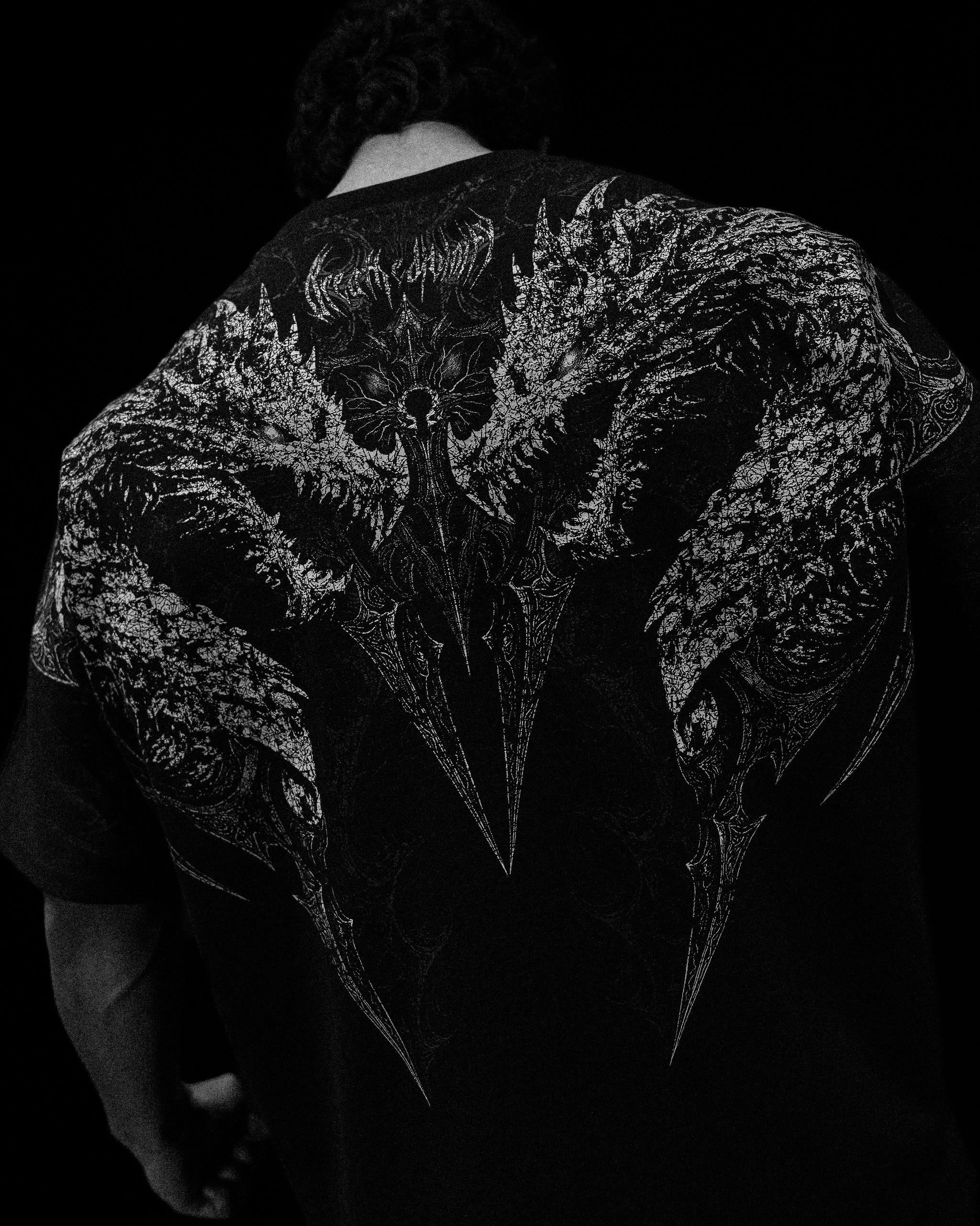 Breathe Divinity Blood Wyvern Oversized T-shirt [VOID BLACK]