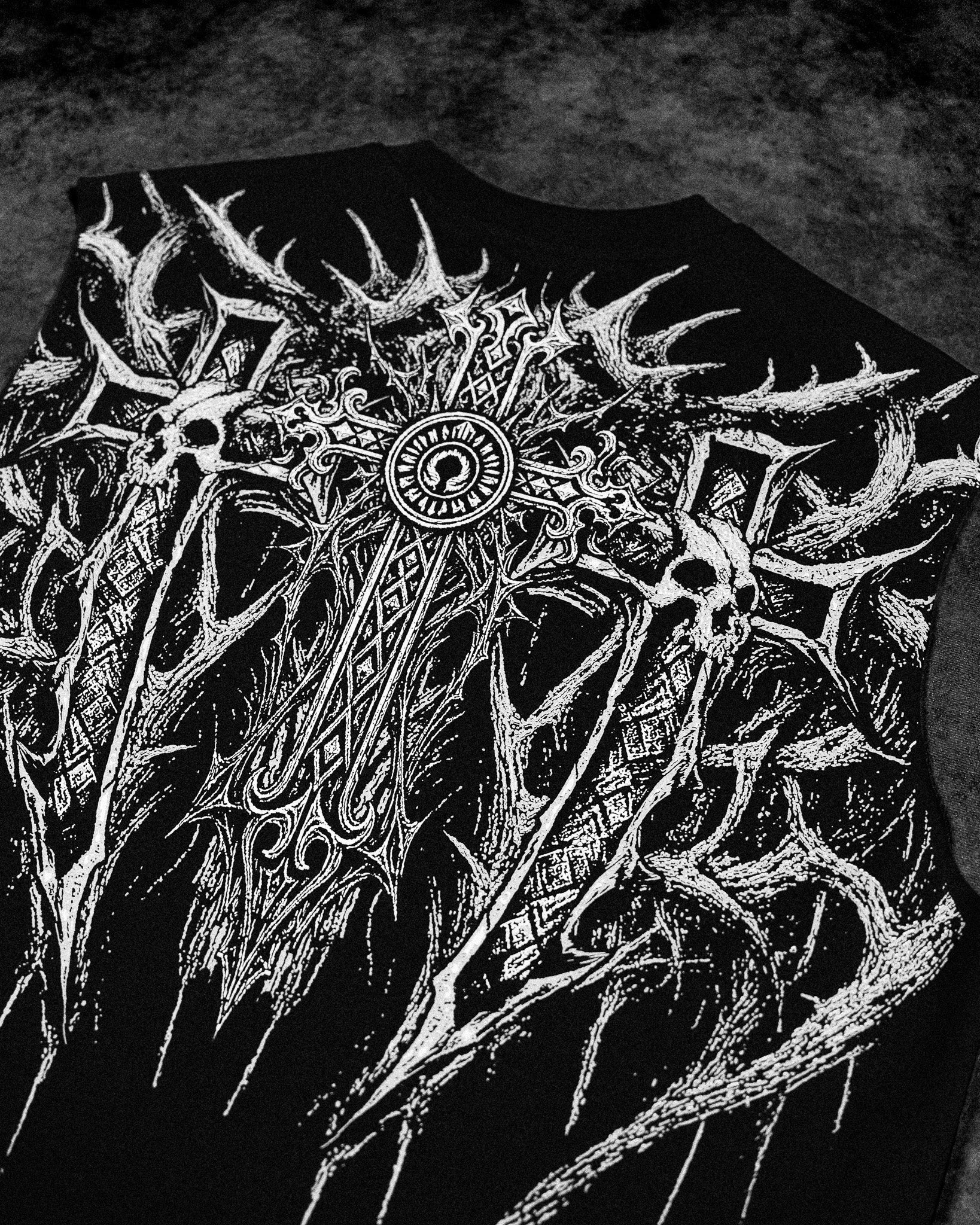 Breathe Divinity Heaven's Gate Cut-off Tee [VOID BLACK]