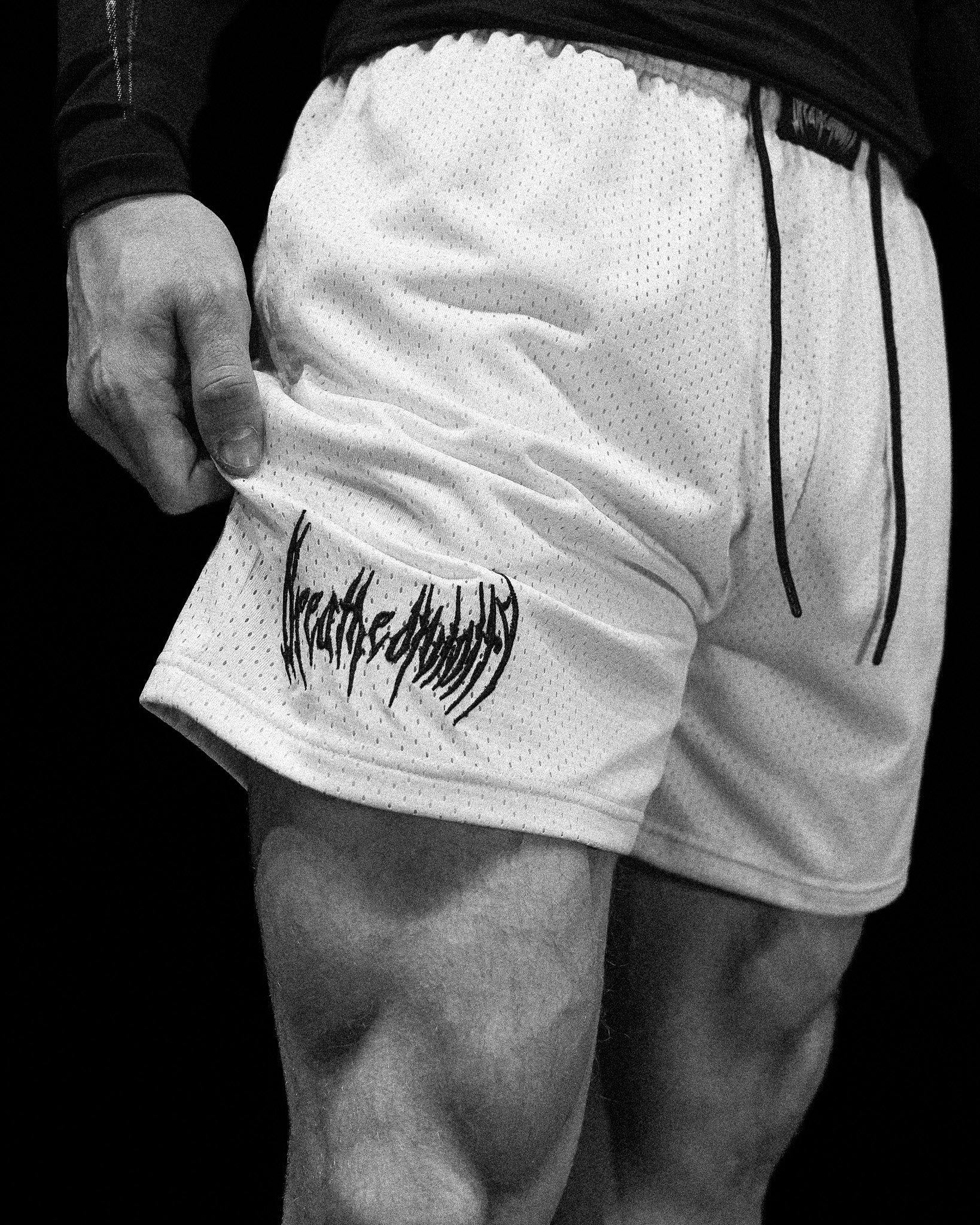 Breathe Divinity Mens Embroidery Bodybuilding Mesh Shorts [DIVINE WHITE]