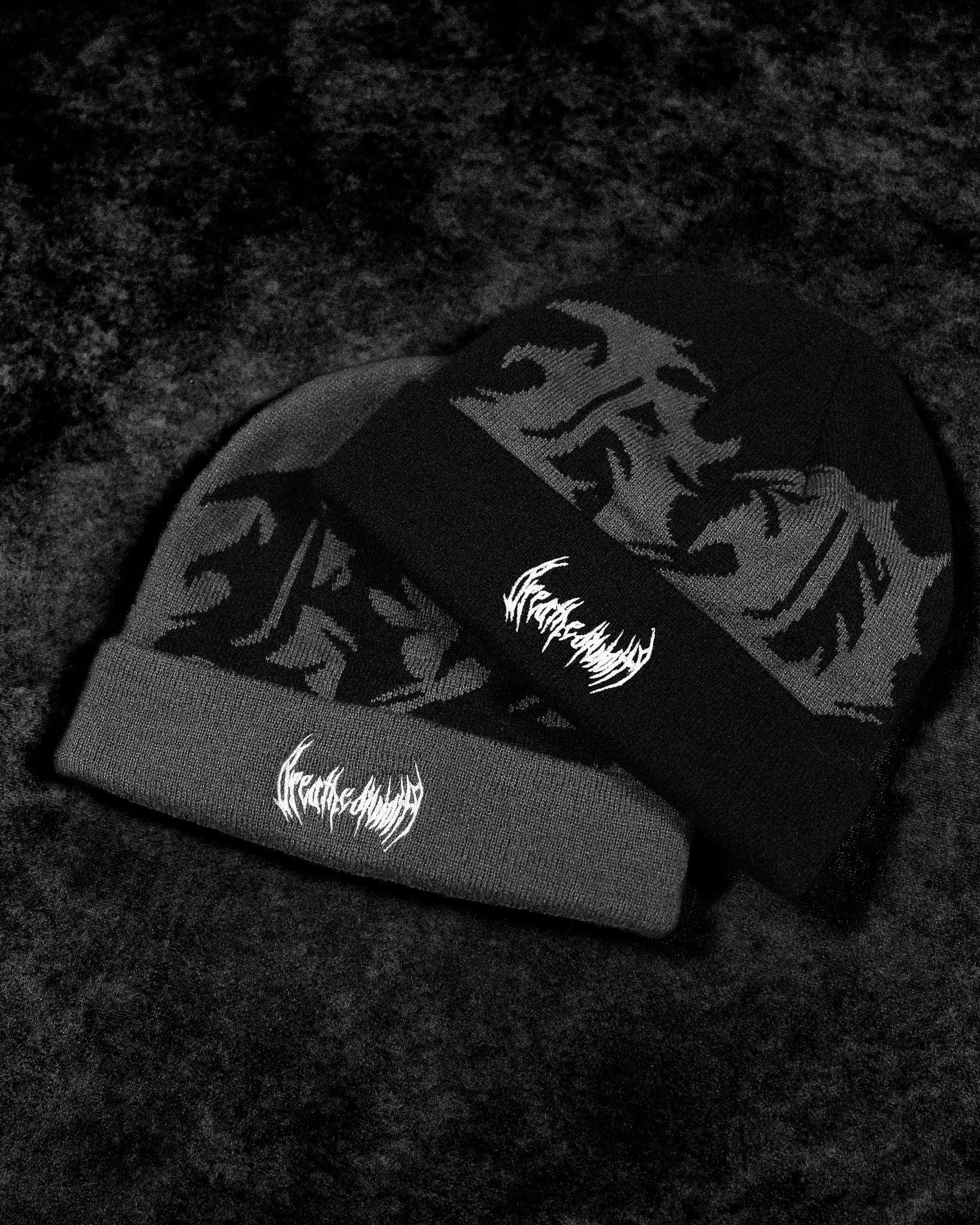 Breathe Divinity Essential Embroidery Cuff Beanie [DARKNESS]
