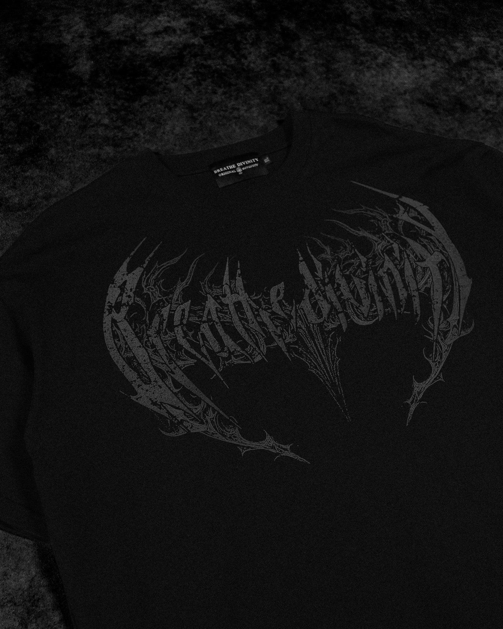 Breathe Divinity Blood Wyvern Oversized T-shirt [DARKNESS]