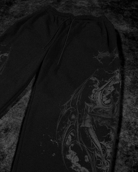 Breathe Divinity Executioner Banana Shape Uncuffed sweatpants [DARKNESS]