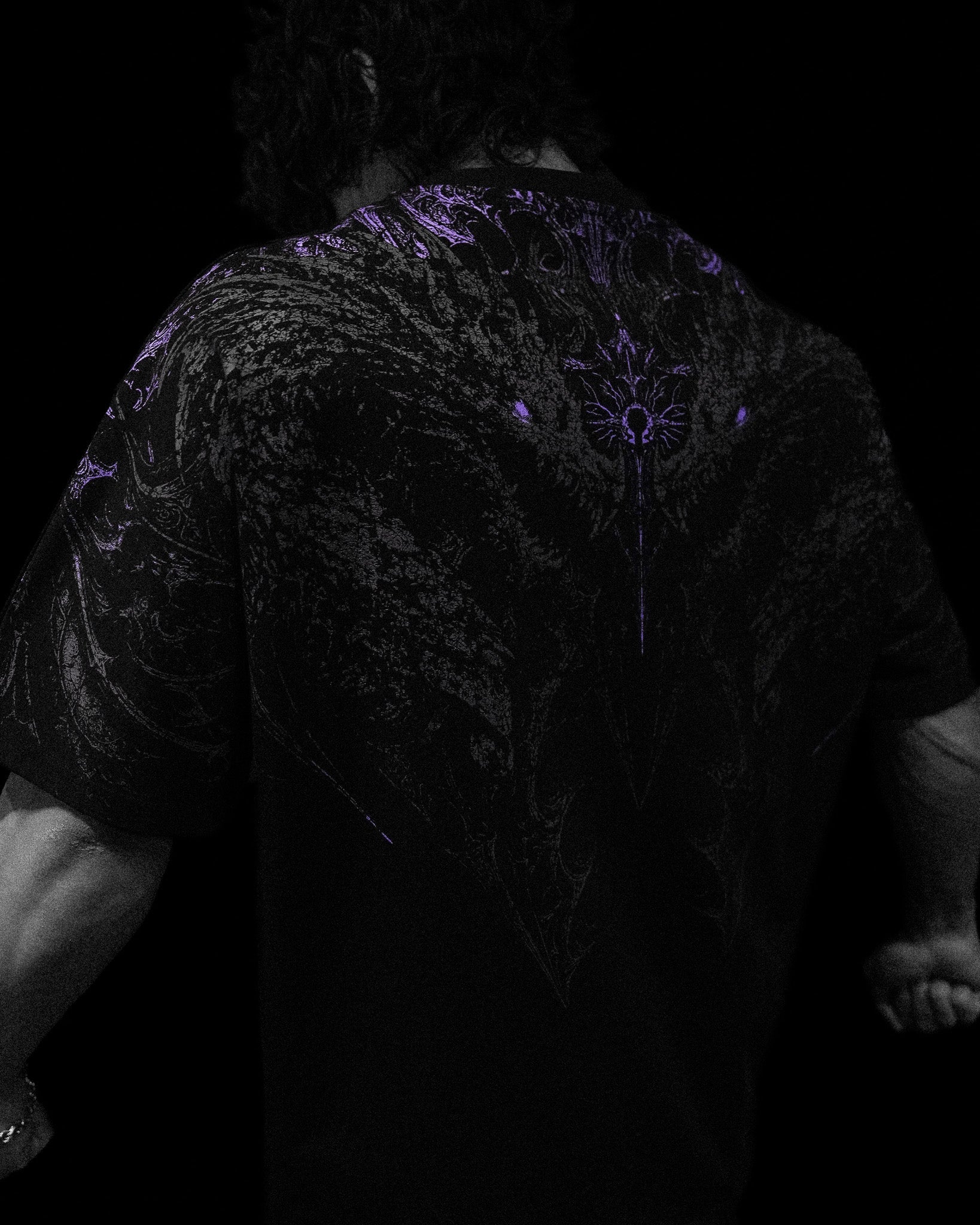 Breathe Divinity Blood Wyvern Oversized T-shirt [DUSK]