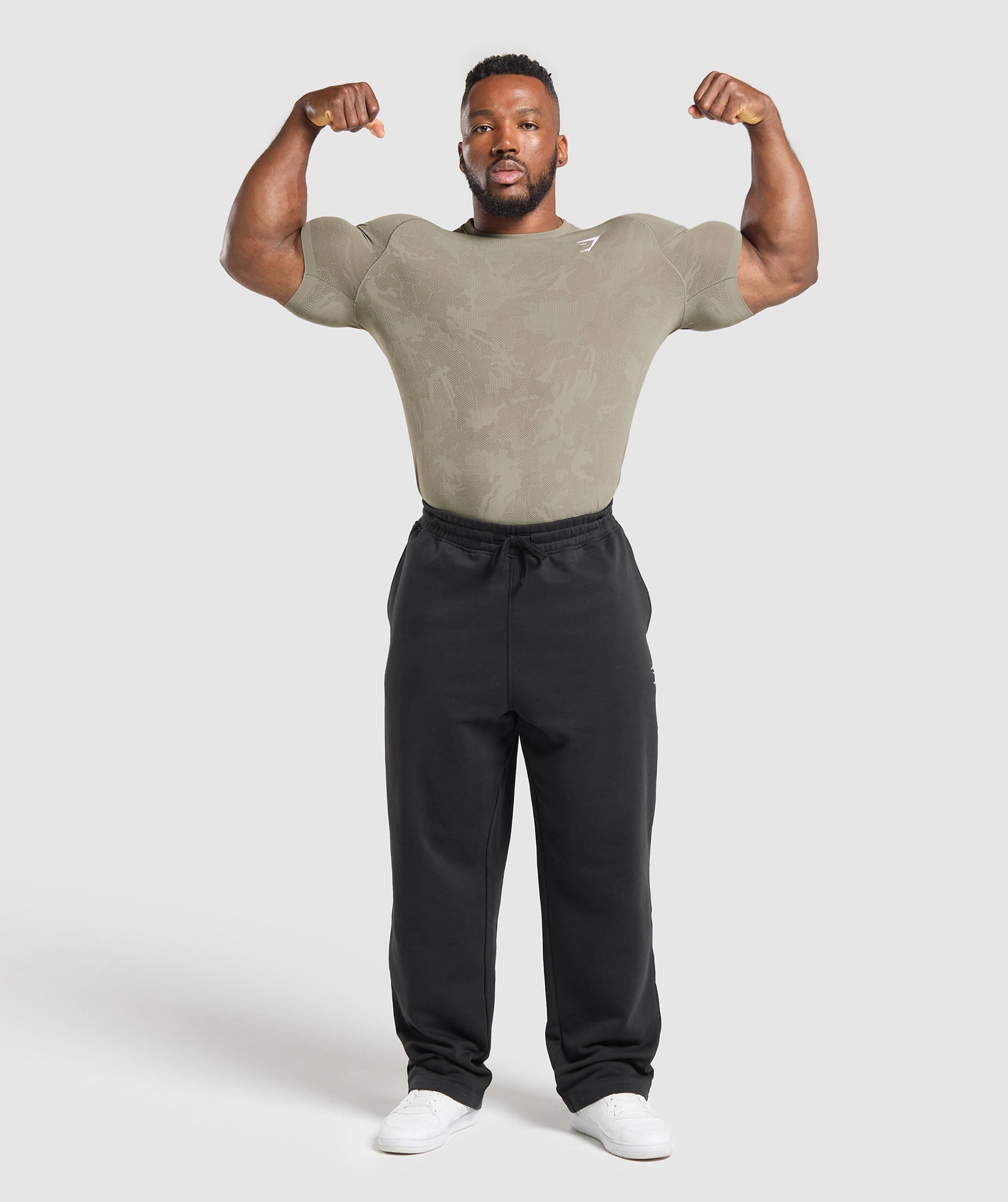 Gymshark Geo Seamless T-Shirt 'Linen Brown Camo Brown'