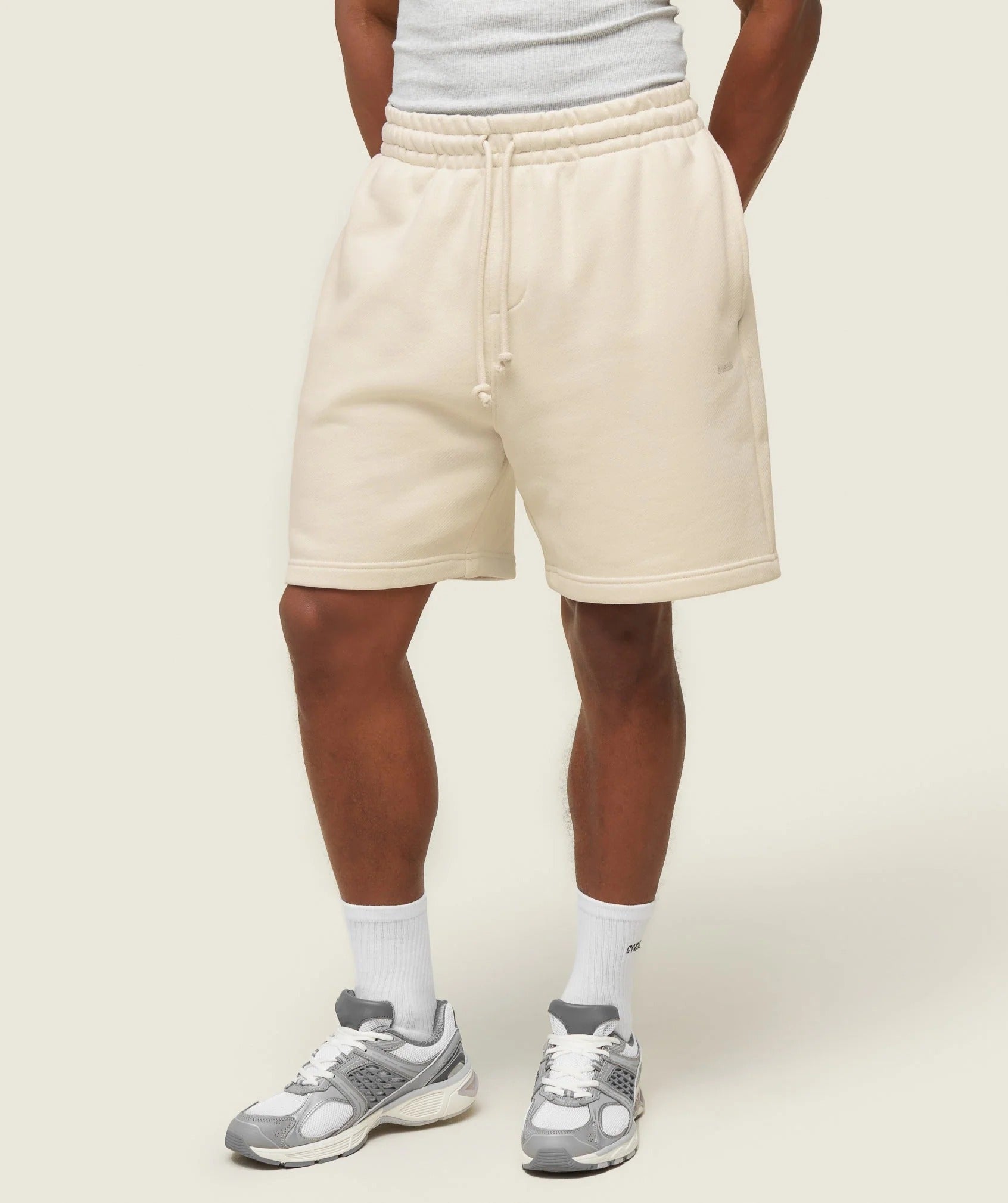 Gymshark Everywear Sweat Shorts Regular Fit Oat White