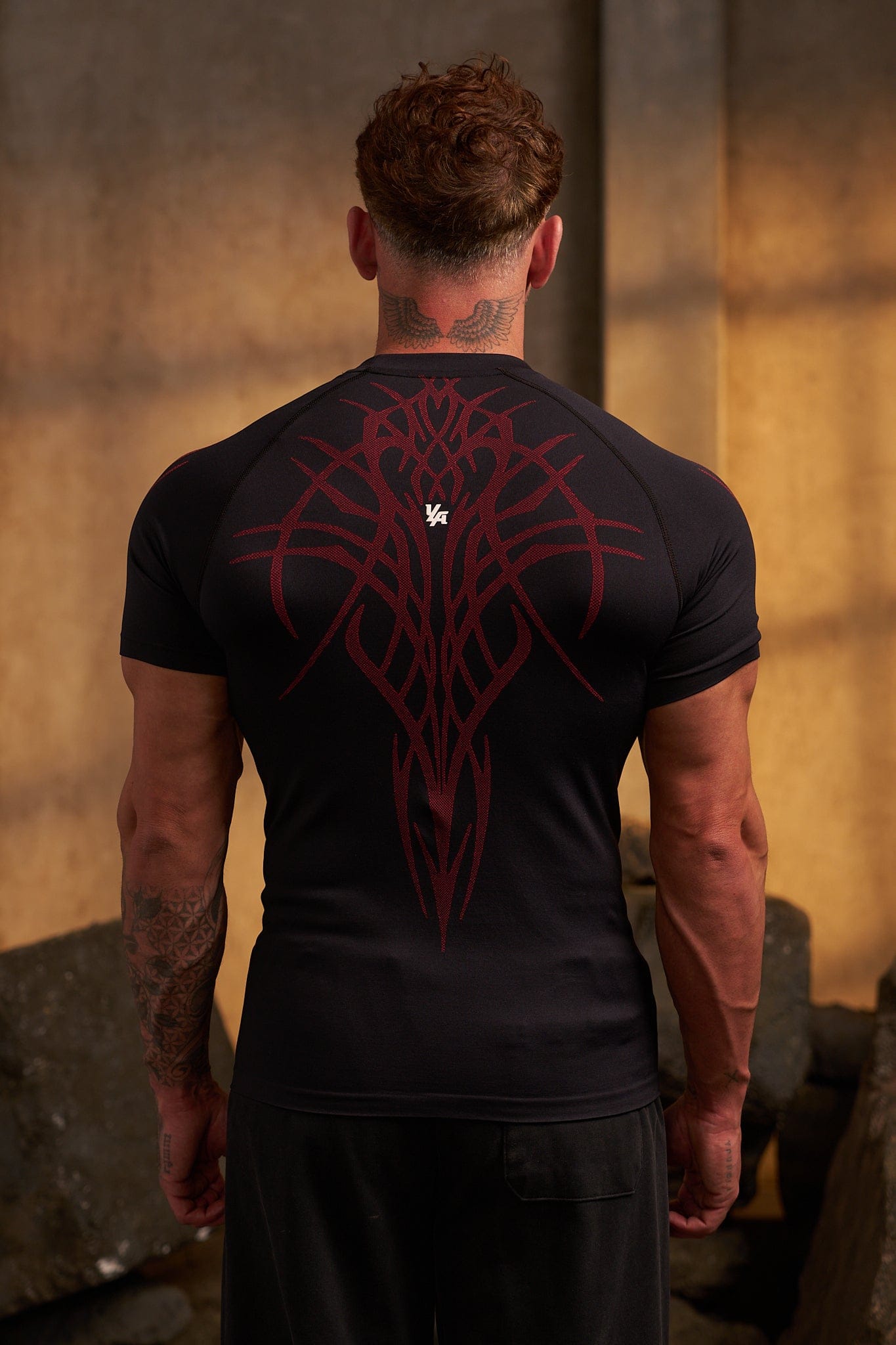 Young La 4067 - Gothic Compression Tees 'Black Red'