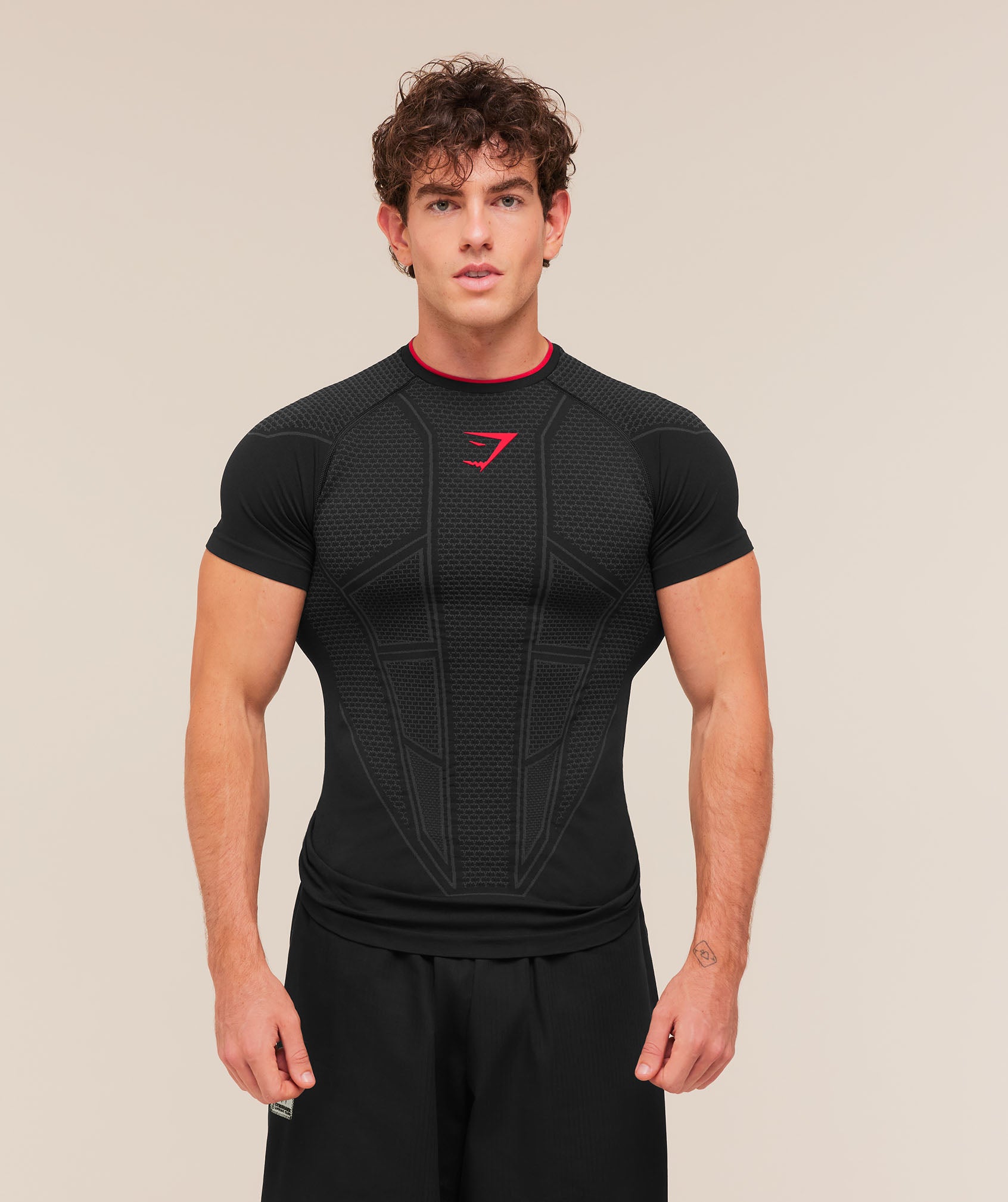 Gymshark Onyx V1 T-Shirt 'Black Onyx Grey Carmine Red'