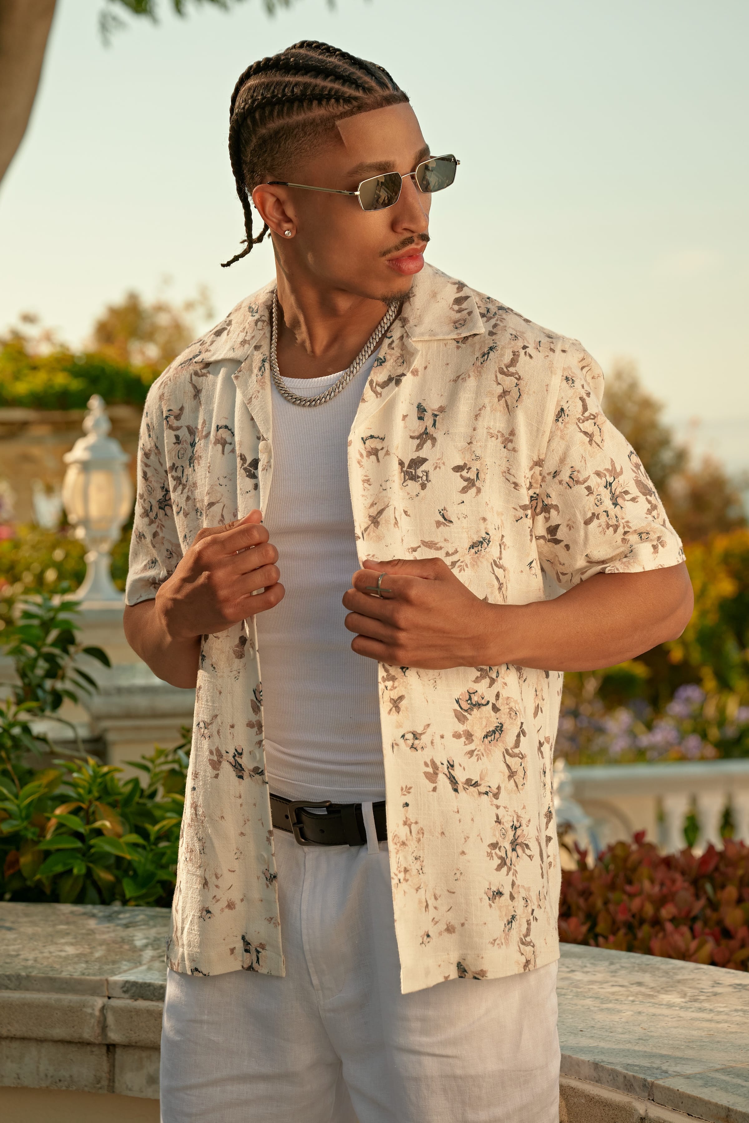Young La 4087 - Riviera Art Button-Ups 'Vintage Florals'