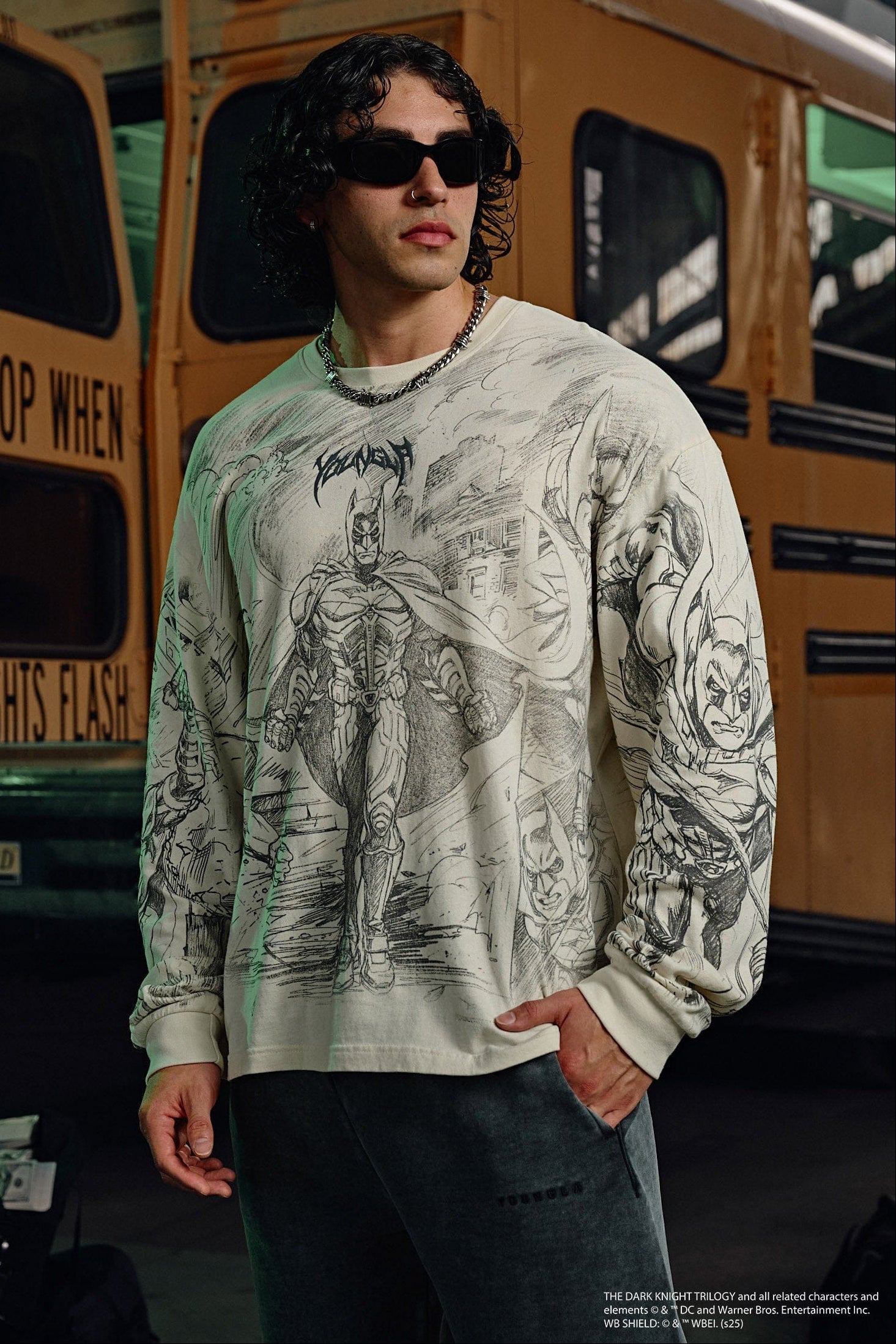 Young La 8002 - Batman Comic Longsleeves 'Off-White'