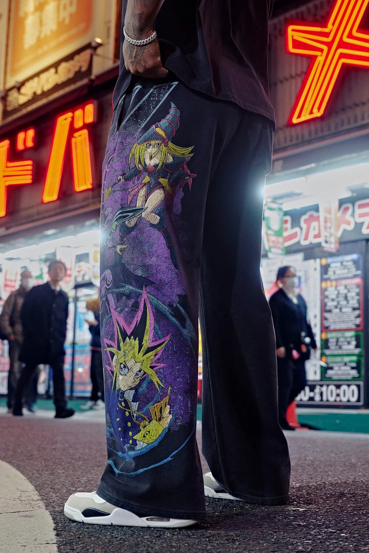 Young La 2004 - Yu-Gi-Oh!® Sweats 'Dark Magician Duo'