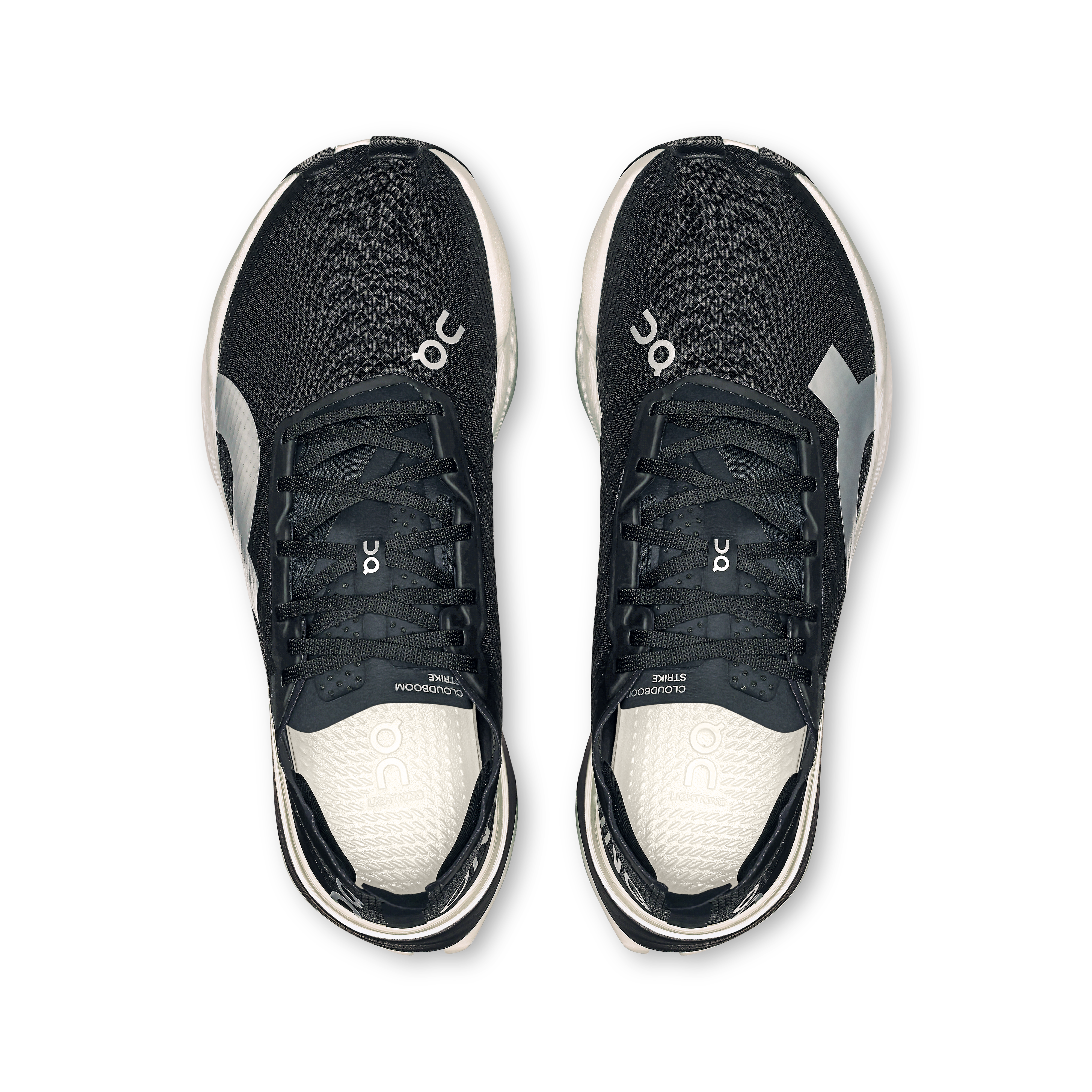 Cloudboom Strike W Black | White