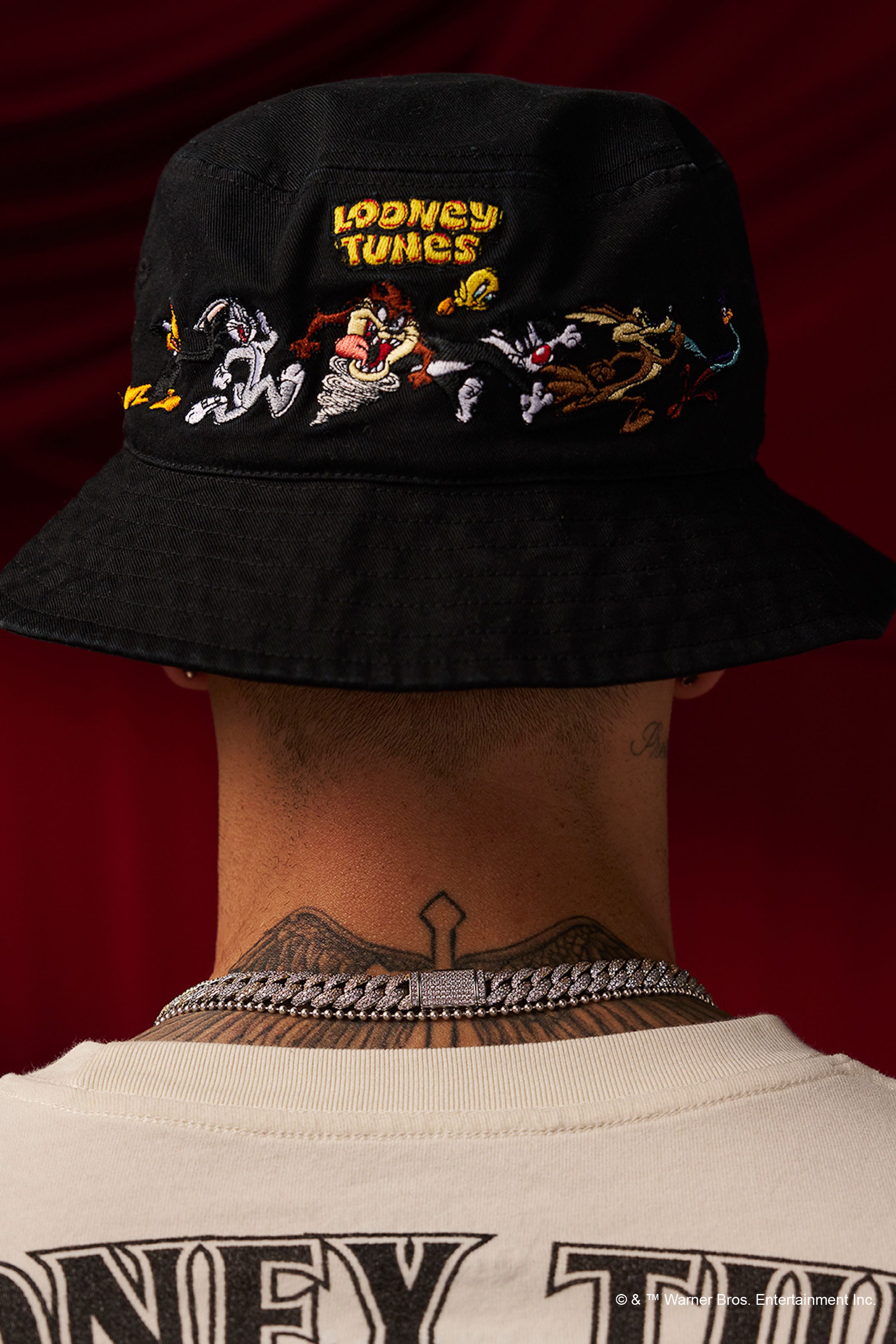 YoungLA 9093 - Looney Tunes Bucket Hat 'Black'