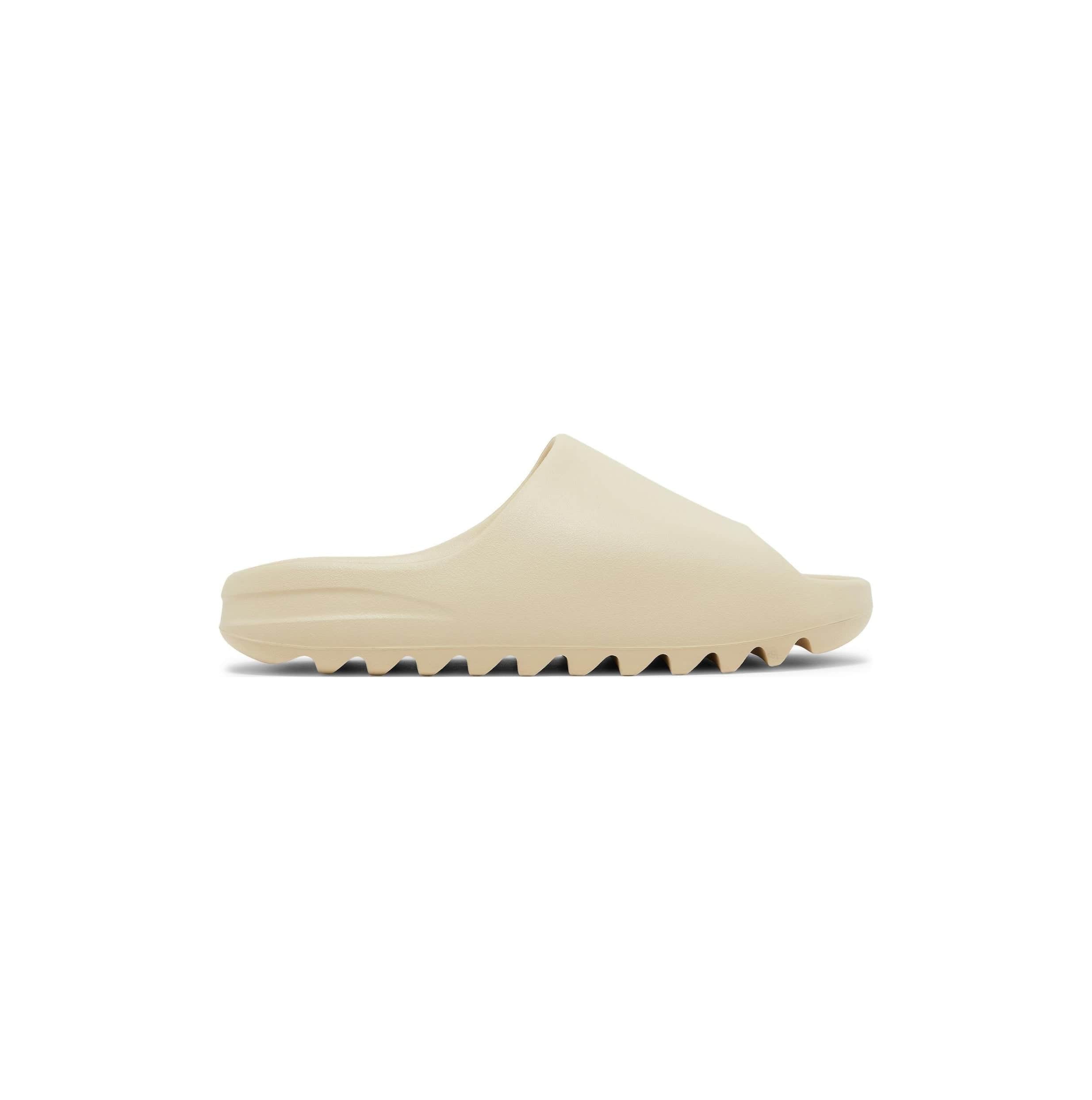 Yeezy Slides 'Bone' 2022 - Sneakflyy