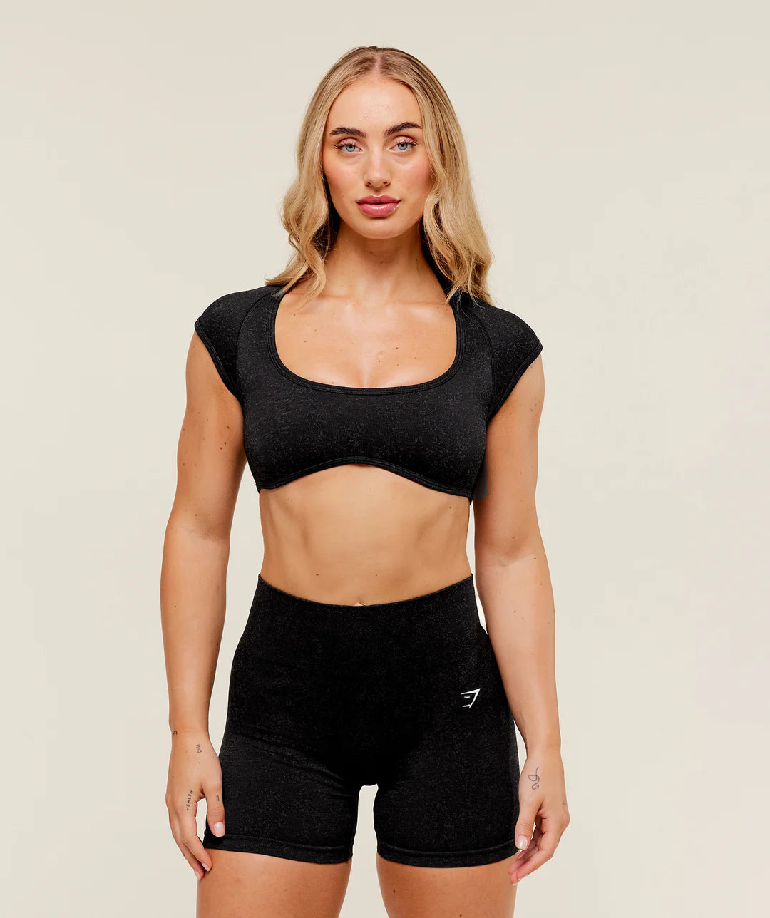 Gymshark Adapt Fleck x Whitney Short Sleeve Crop Top - Black