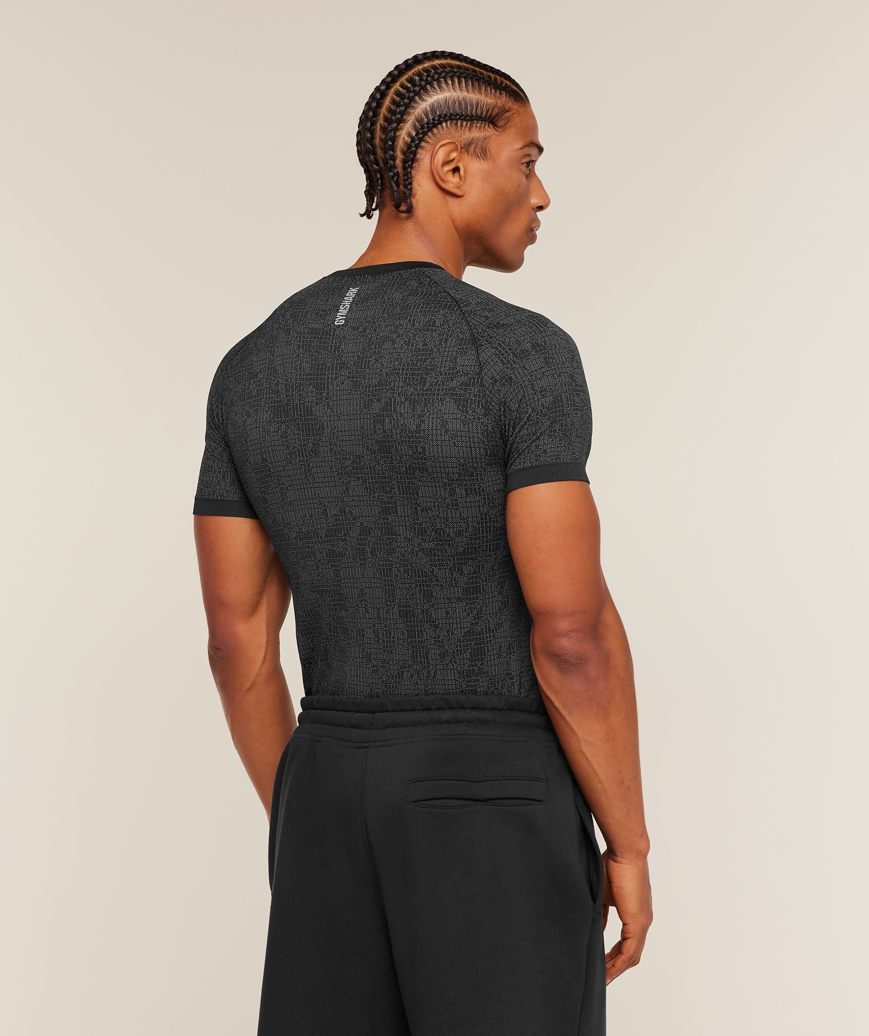 Gymshark Geo Seamless Grid T-Shirt 'Black Smokey Grey'