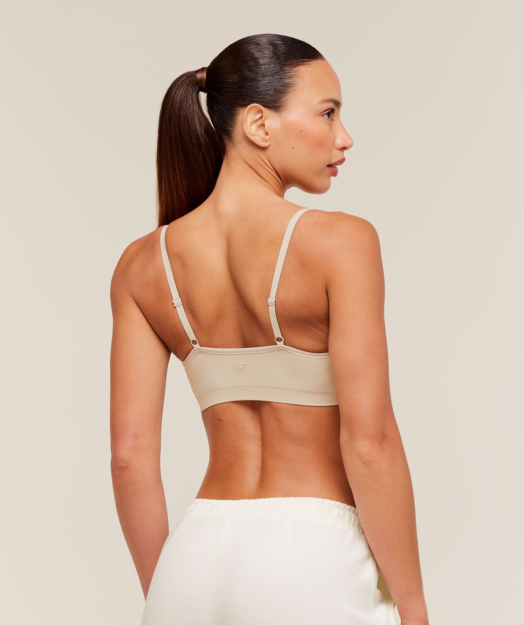 Gymshark FeatherForm V-Neck Bralette 'Pebble Grey'